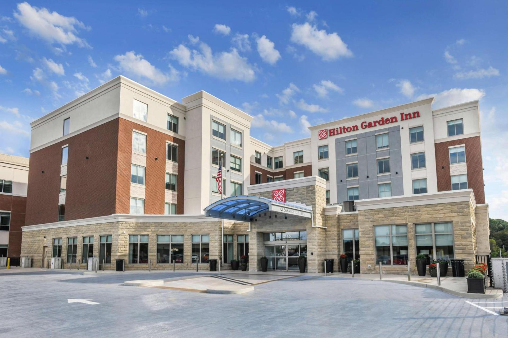 Hilton Garden Inn Cincinnati Midtown photo 2