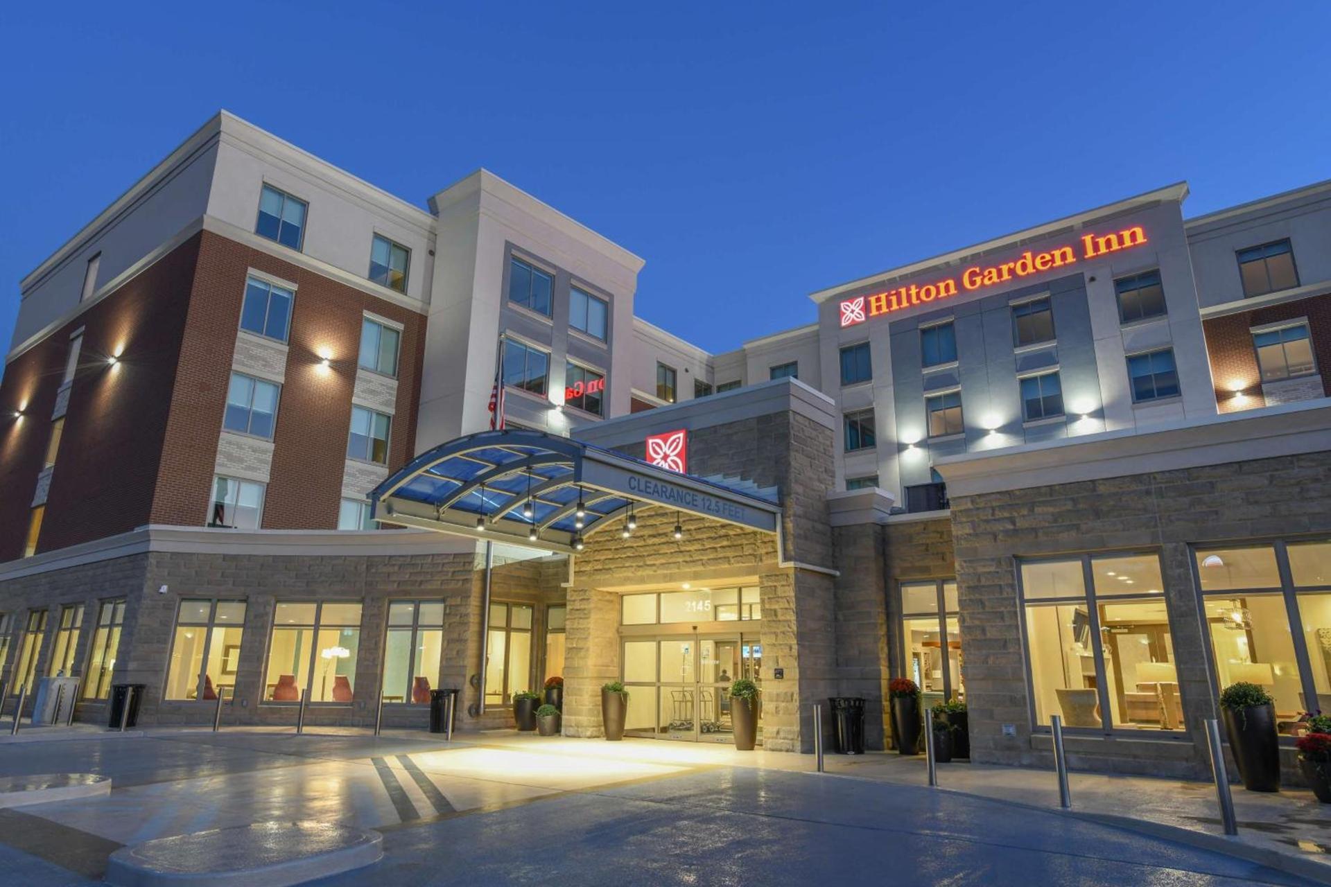 Hilton Garden Inn Cincinnati Midtown photo 4