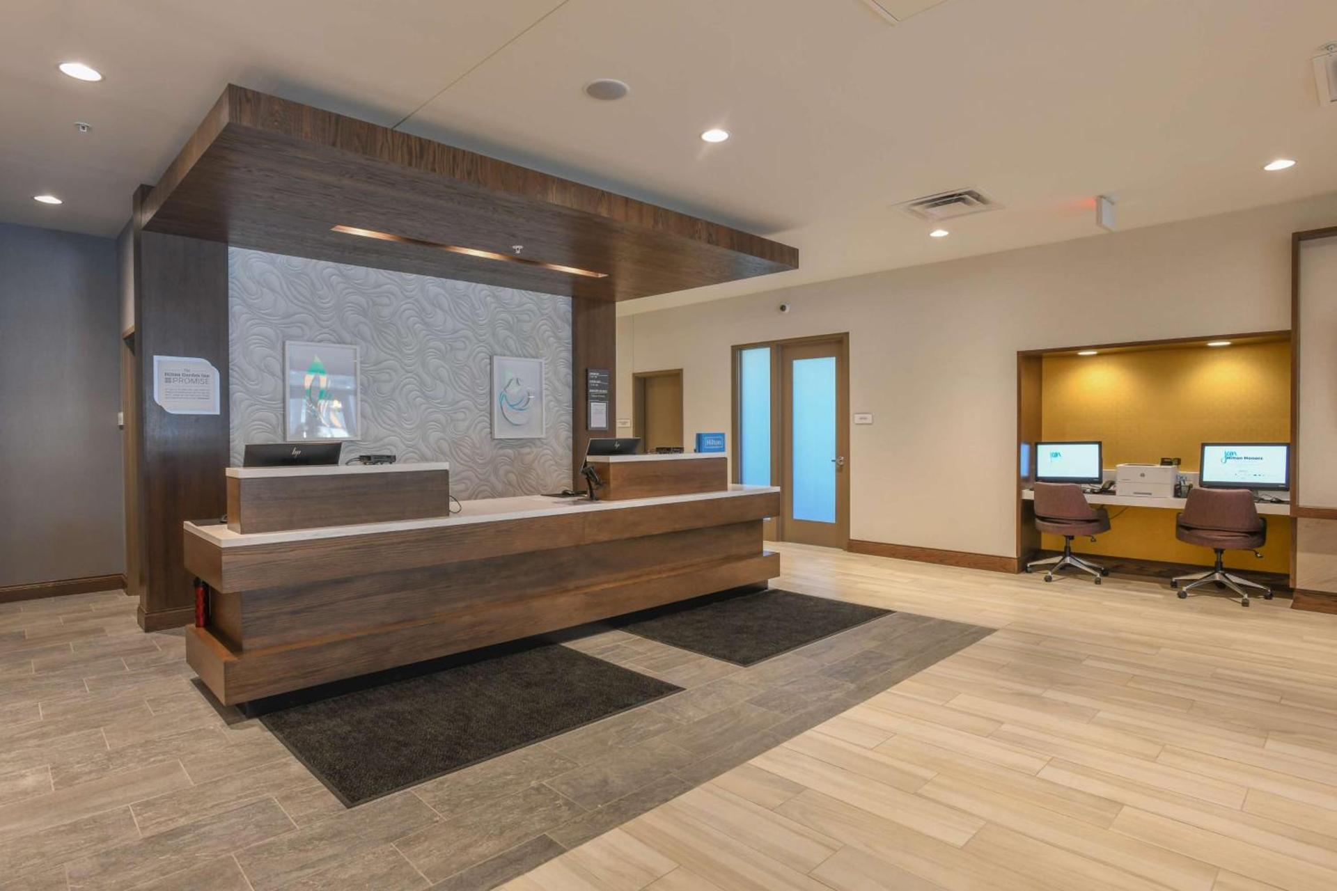Hilton Garden Inn Cincinnati Midtown photo 12