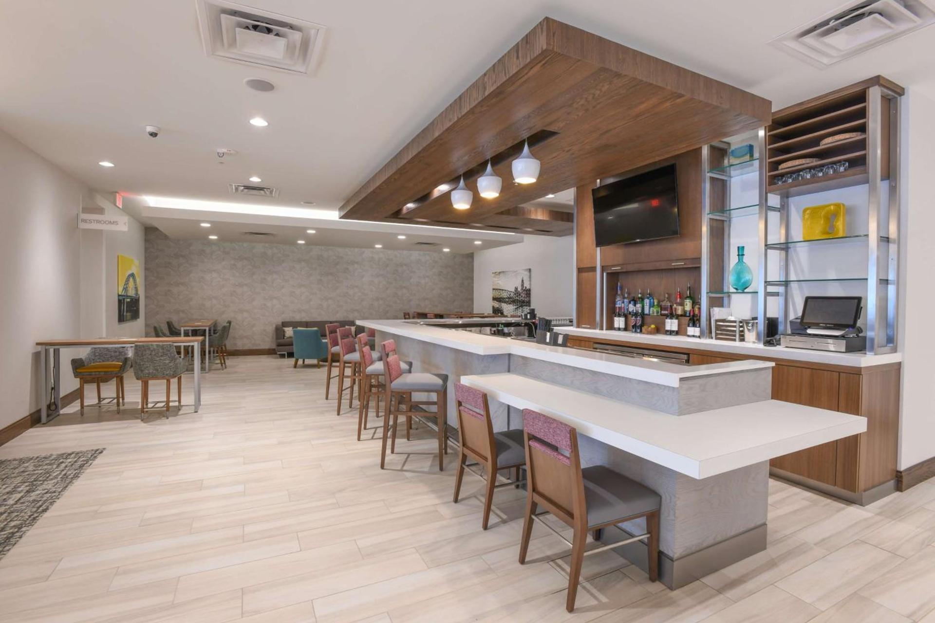 Hilton Garden Inn Cincinnati Midtown photo 14