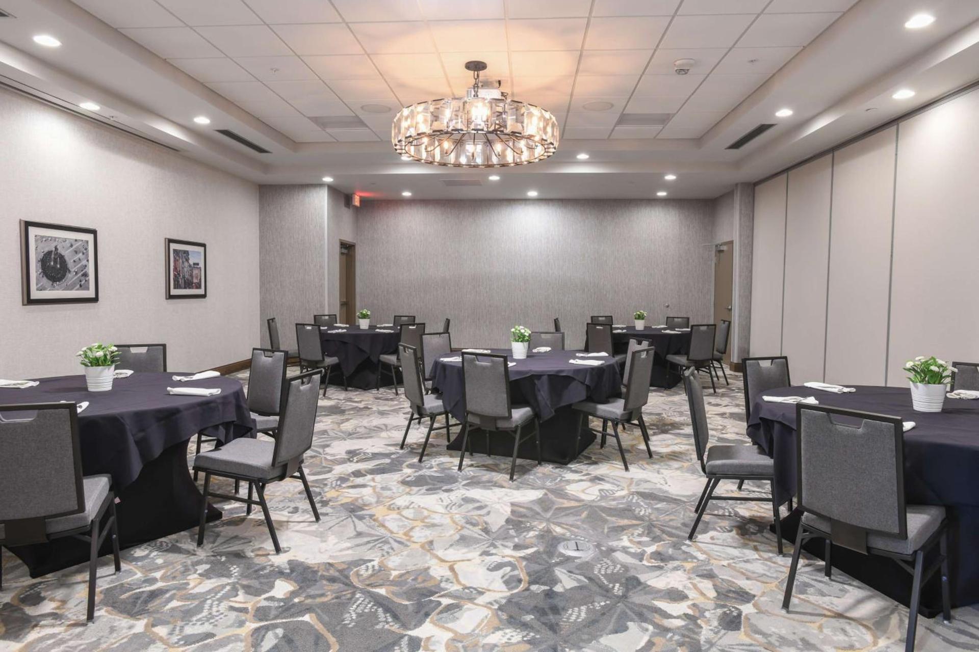 Hilton Garden Inn Cincinnati Midtown photo 48