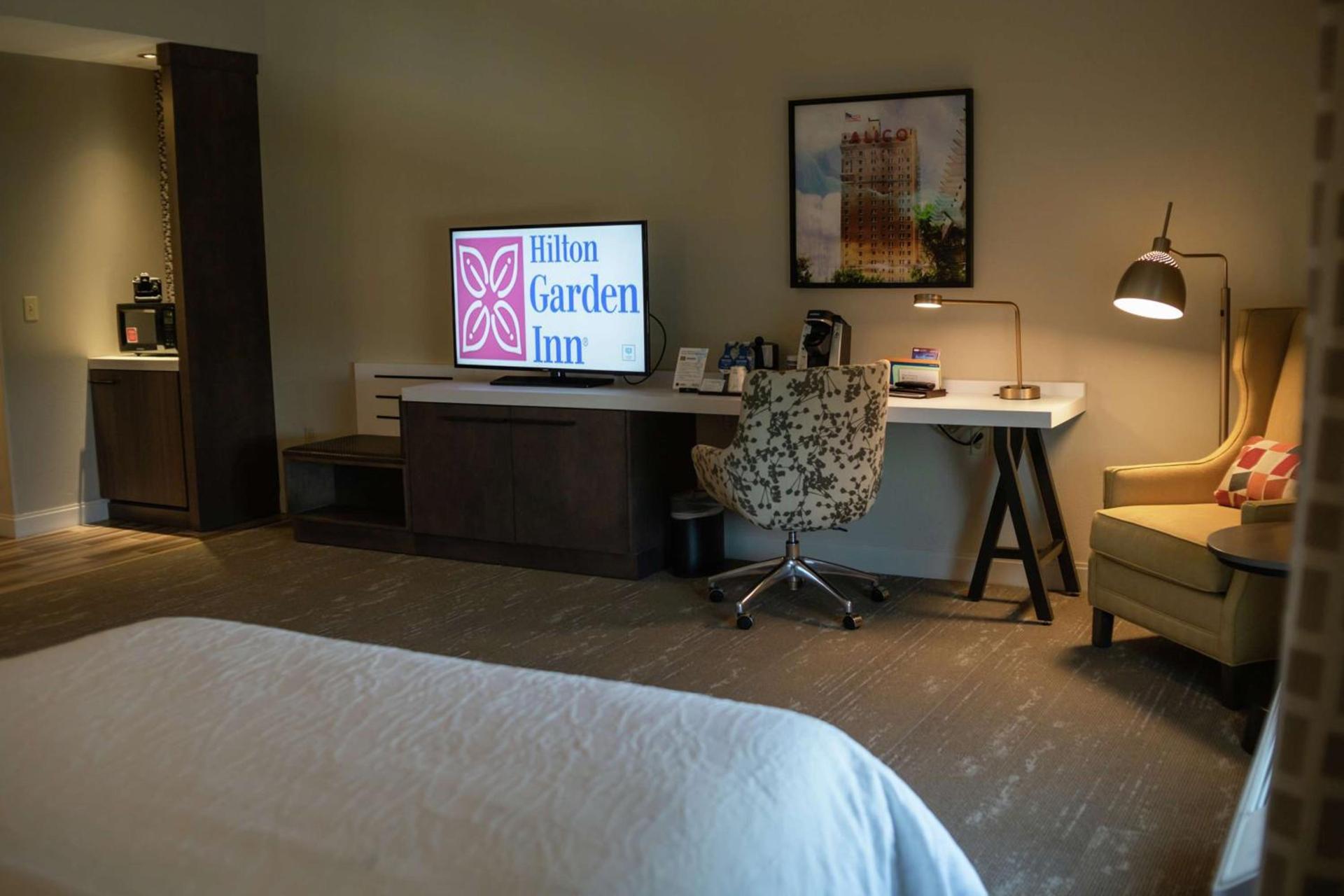 Hilton Garden Inn Waco photo 11