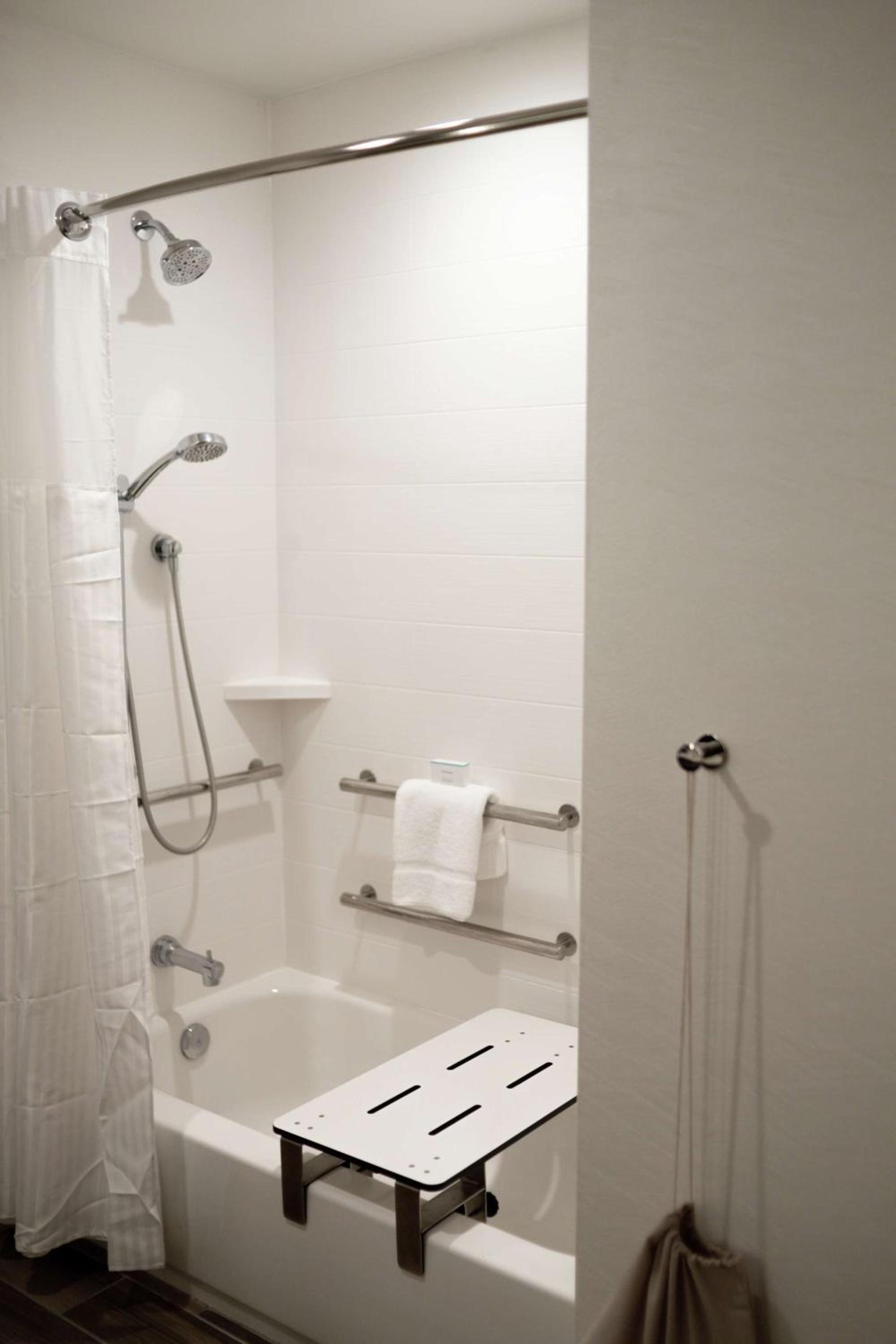 Hilton Garden Inn Waco photo 12