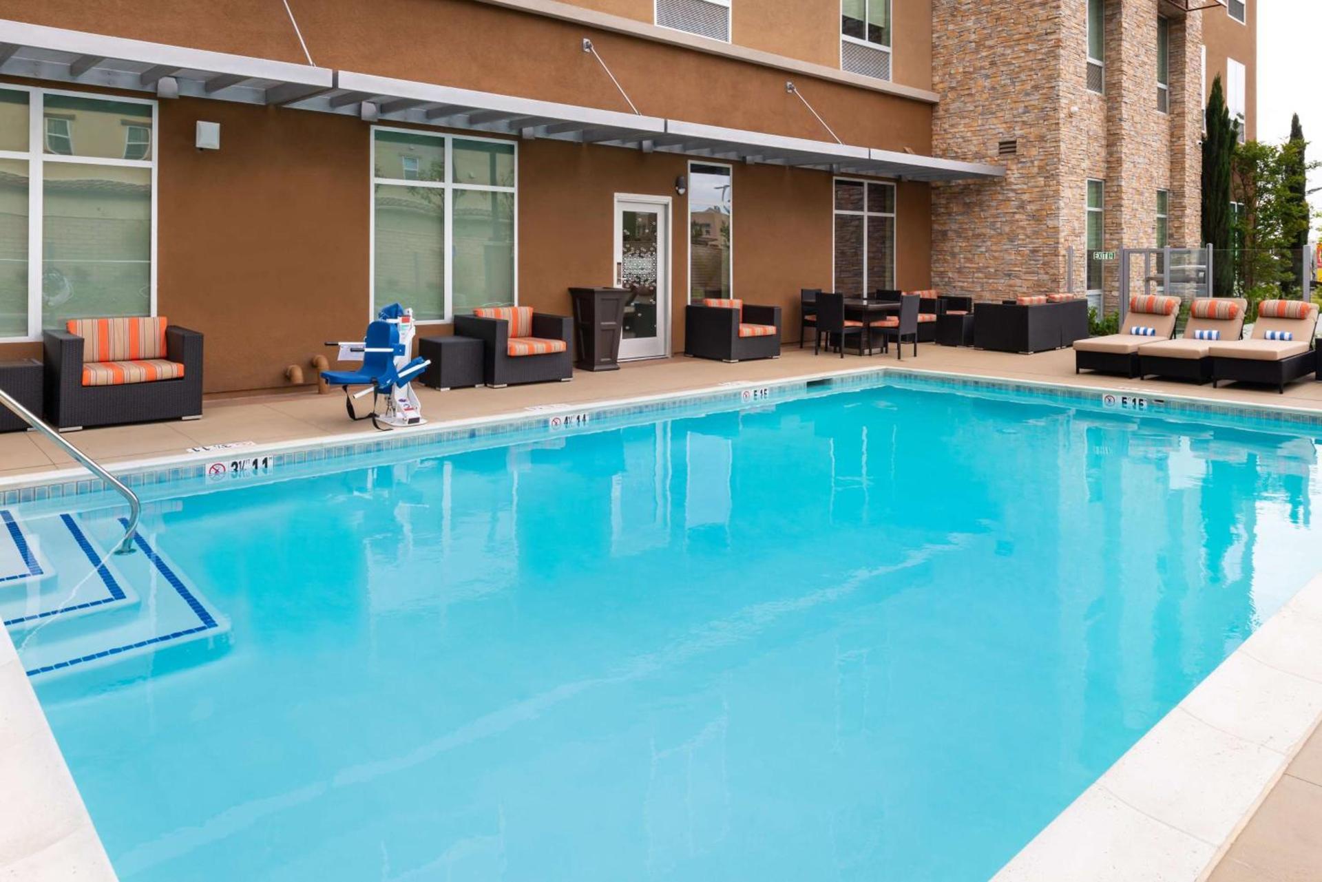 Hampton Inn & Suites Buena Park photo 9