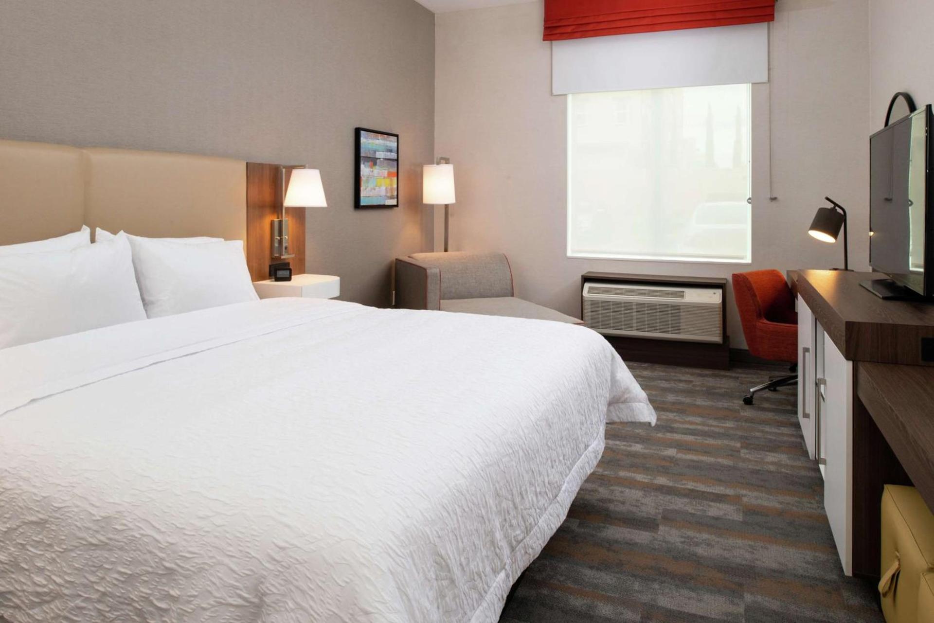 Hampton Inn & Suites Buena Park photo 25