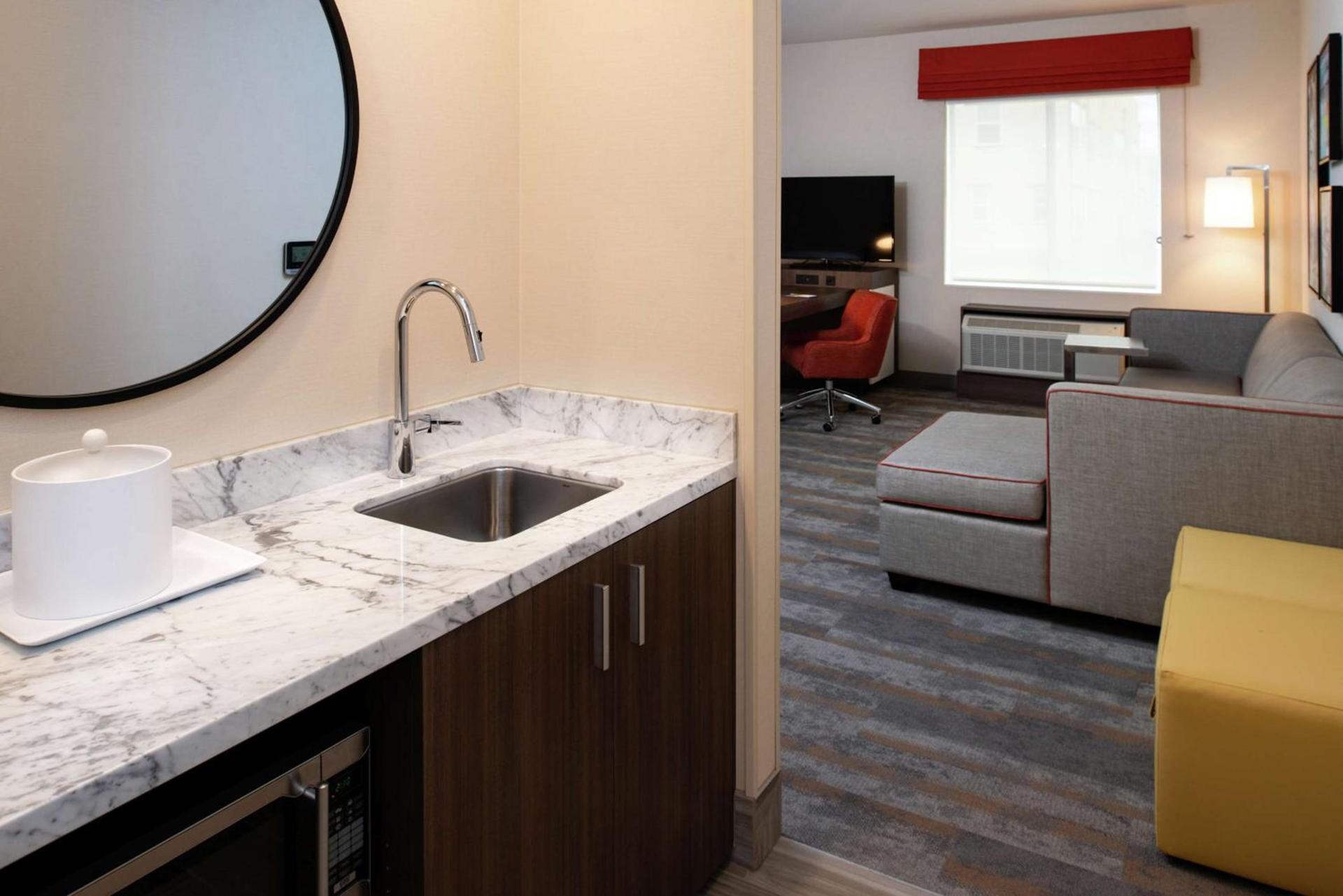 Hampton Inn & Suites Buena Park photo 49
