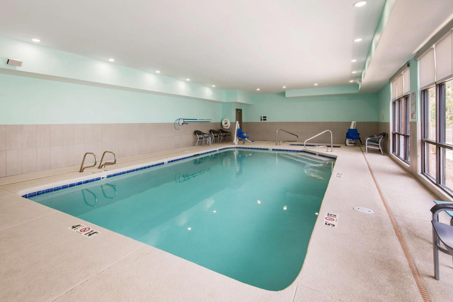 Hampton Inn & Suites Ruidoso Downs photo 8