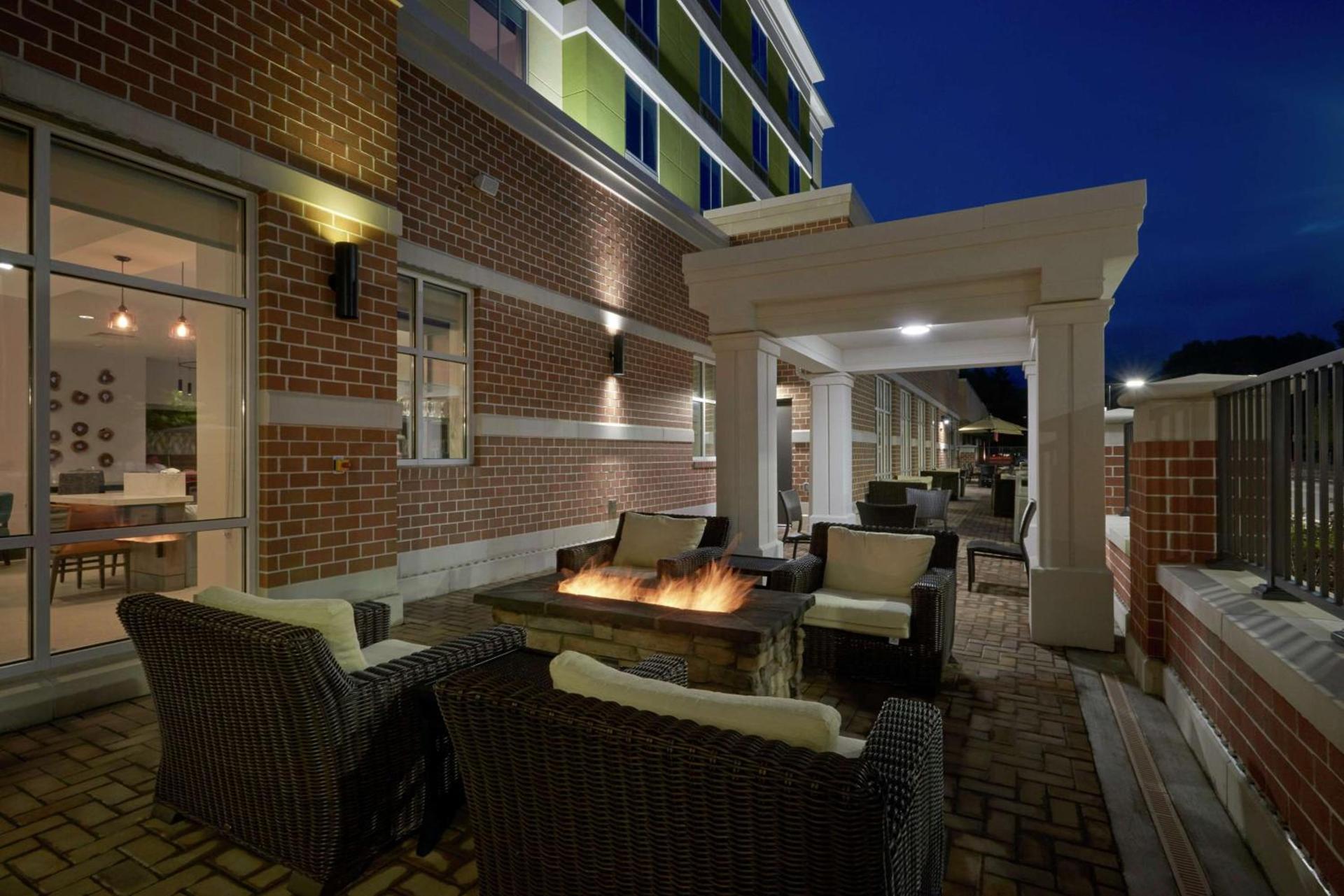 Hilton Garden Inn Corning Downtown photo 2