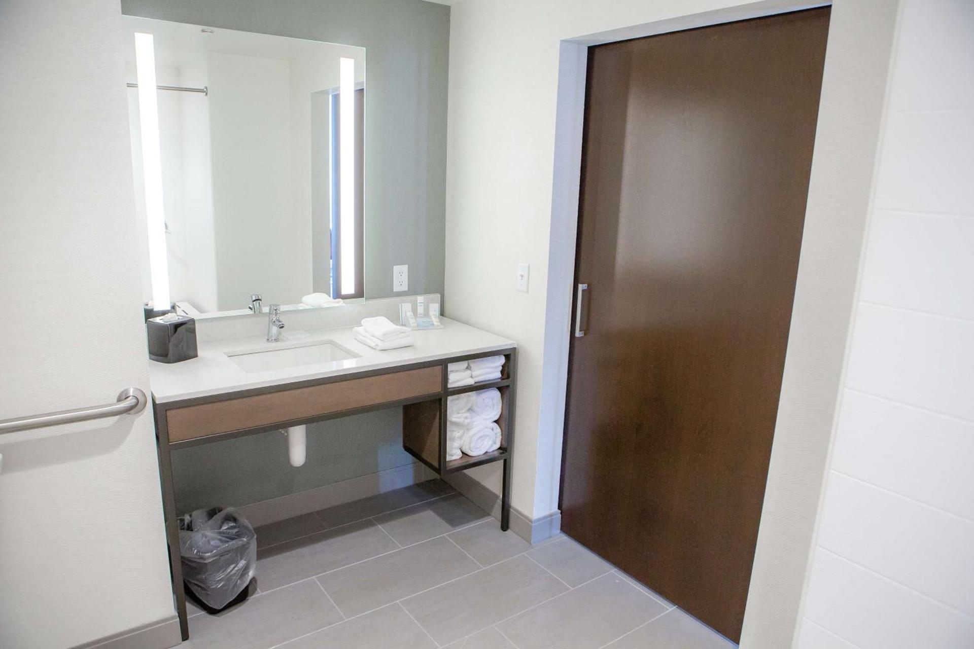 Hilton Garden Inn Corning Downtown photo 13