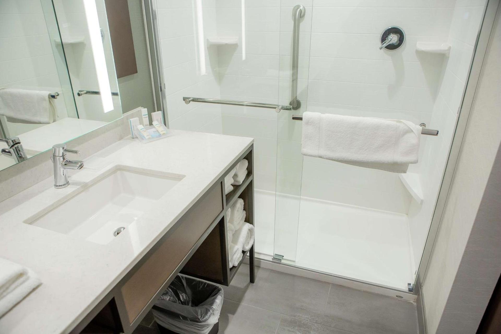 Hilton Garden Inn Corning Downtown photo 15