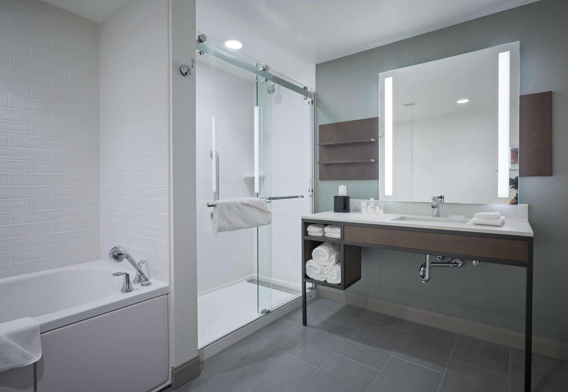 Hilton Garden Inn Corning Downtown photo 21