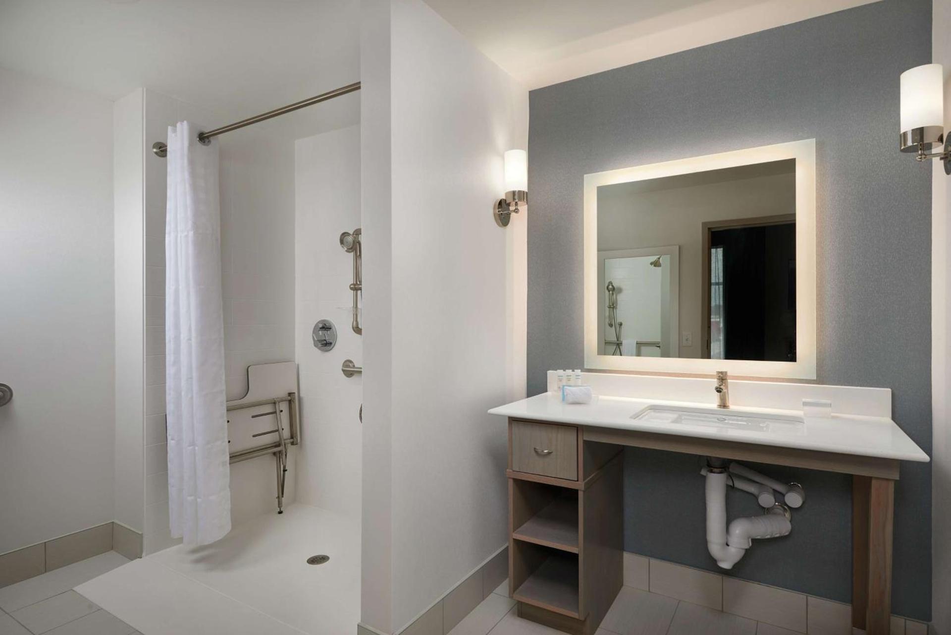 Homewood Suites By Hilton Cincinnati Midtown photo 17