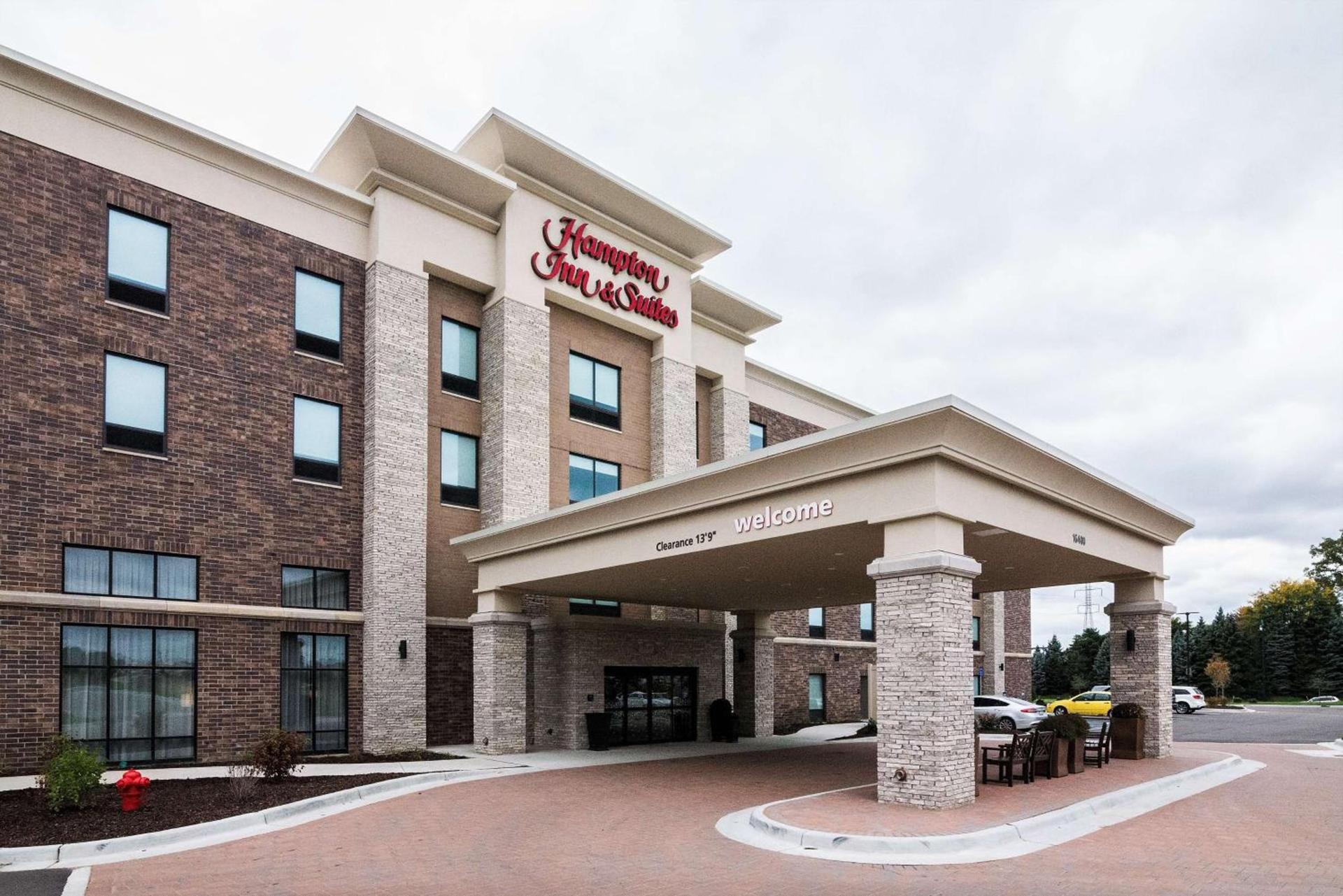 Hampton Inn & Suites - Allen Park photo 3