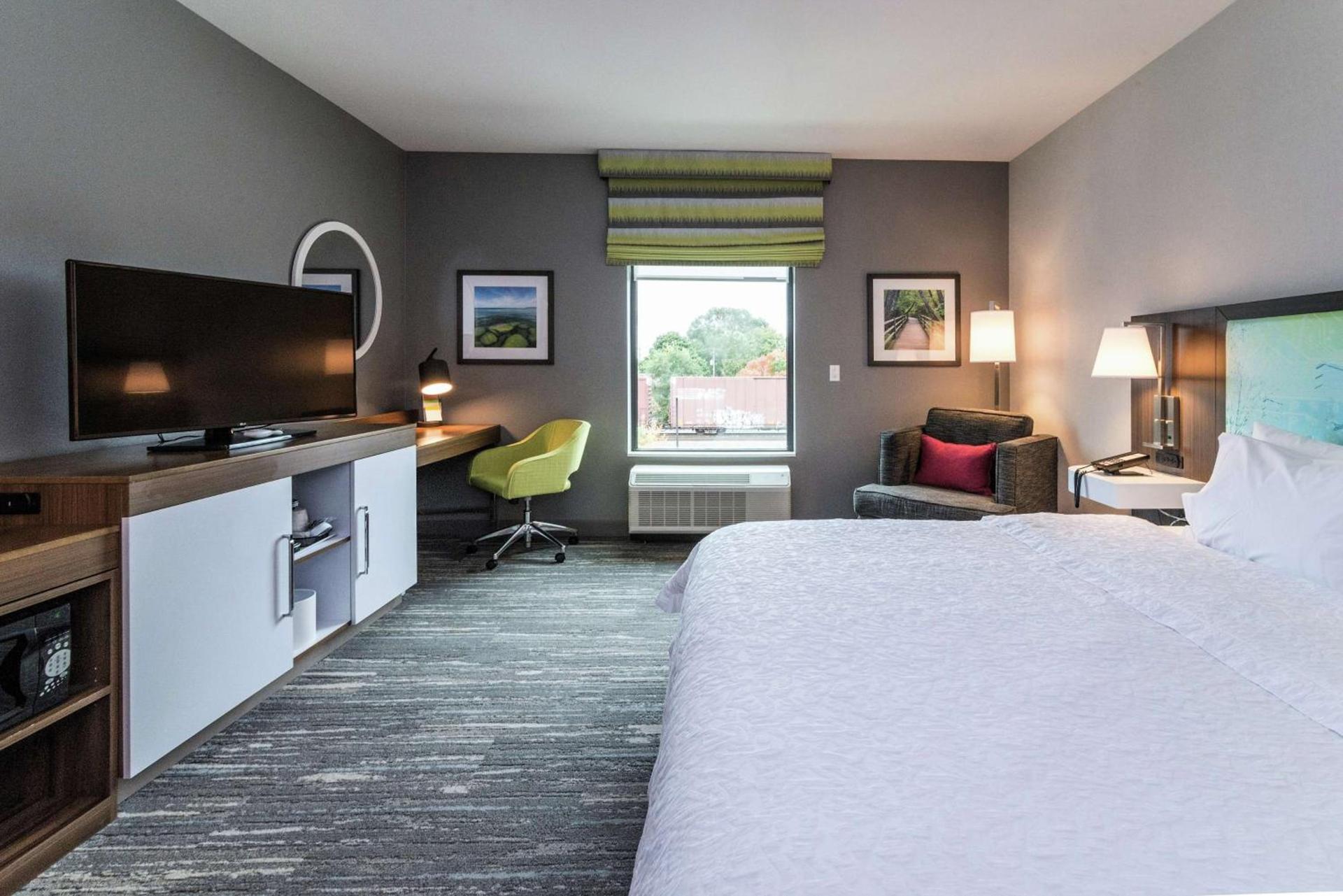 Hampton Inn & Suites - Allen Park photo 13