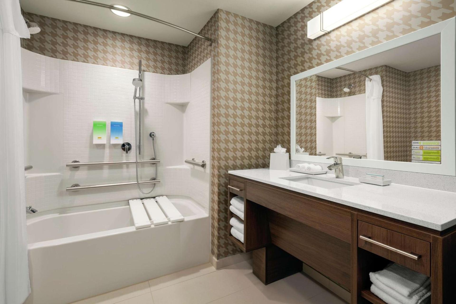 Home2 Suites By Hilton Sarasota Bradenton Airport photo 48
