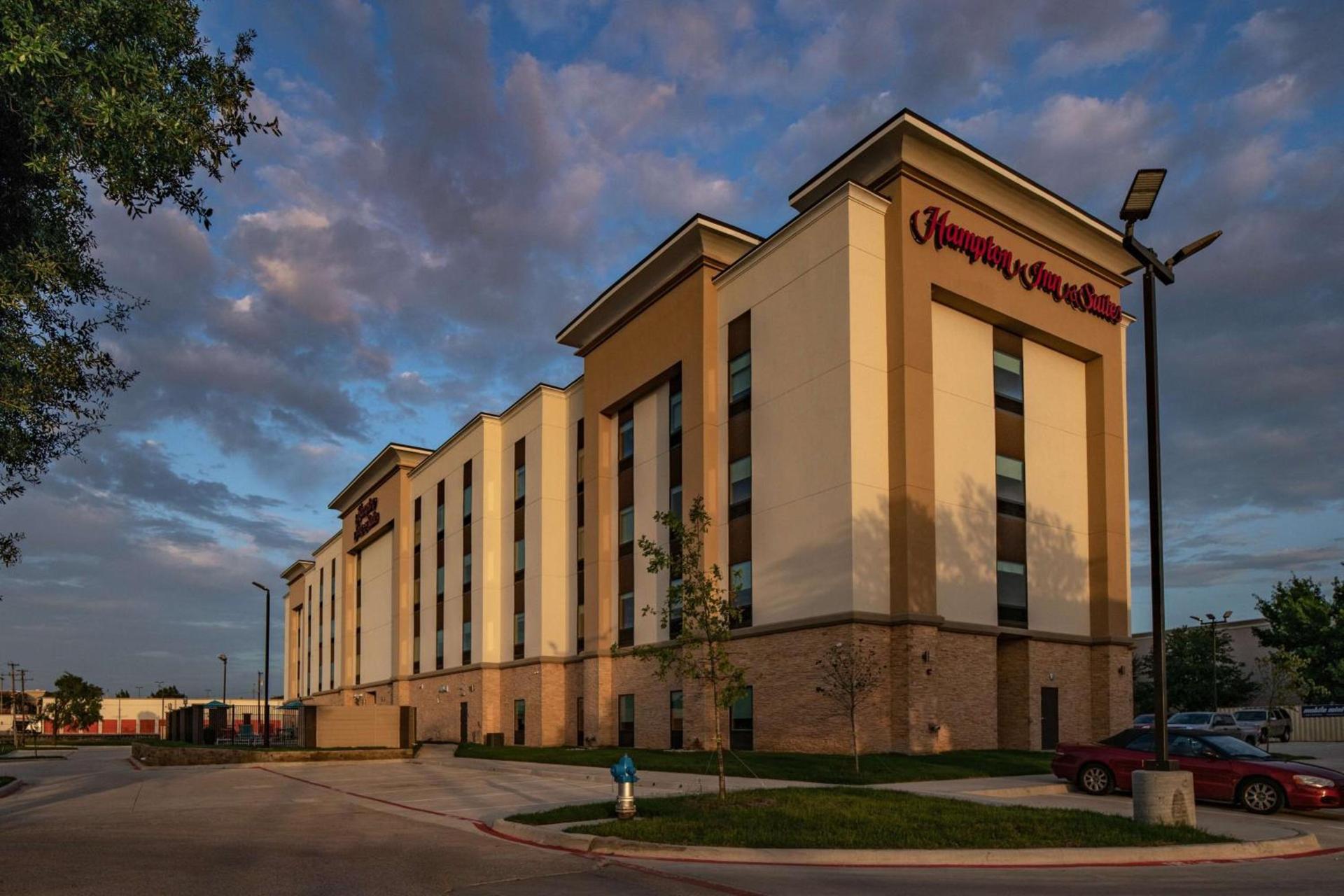 Hampton Inn & Suites Dallas/Plano Central photo 3