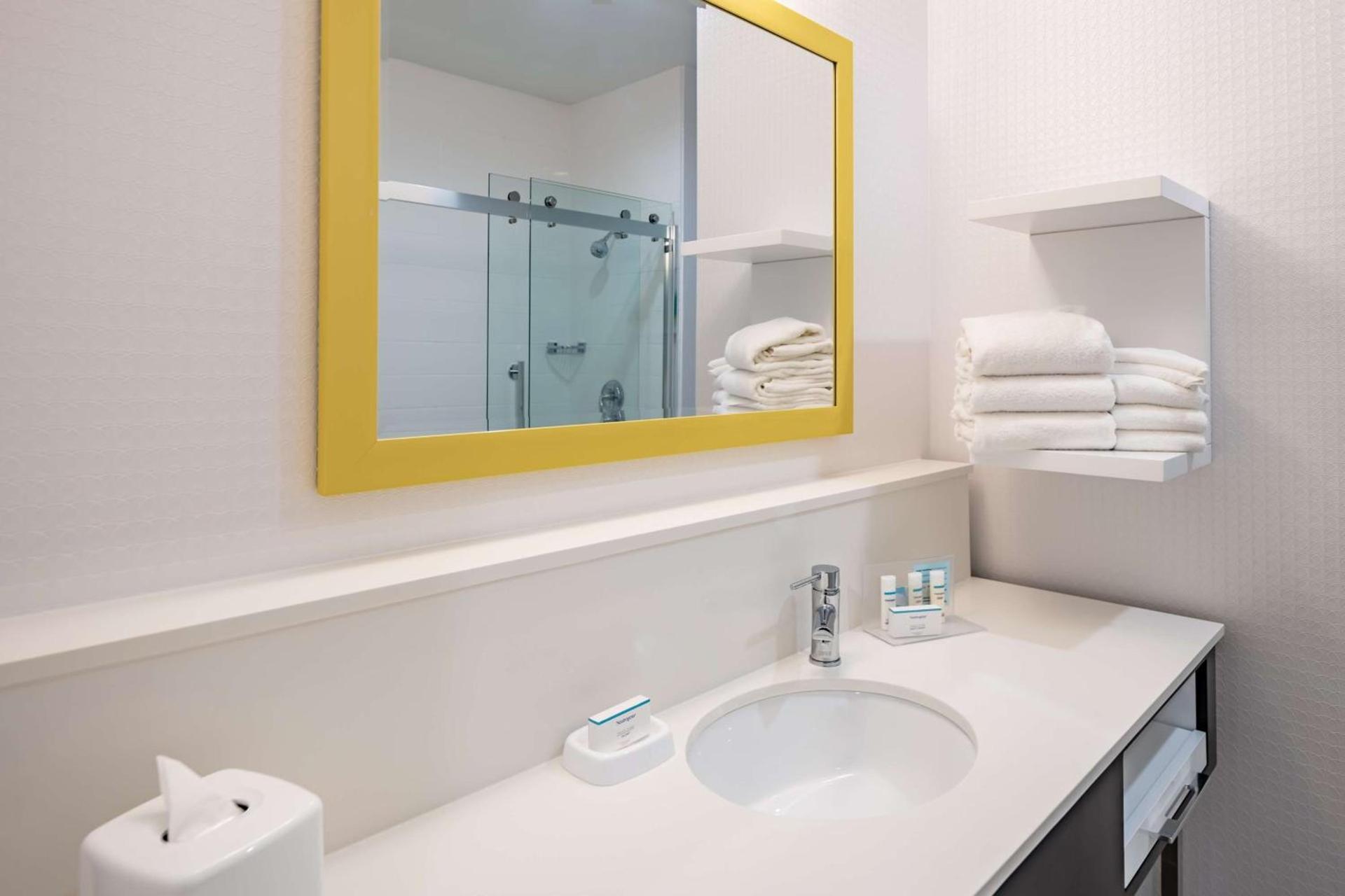 Hampton Inn & Suites Dallas/Plano Central photo 38