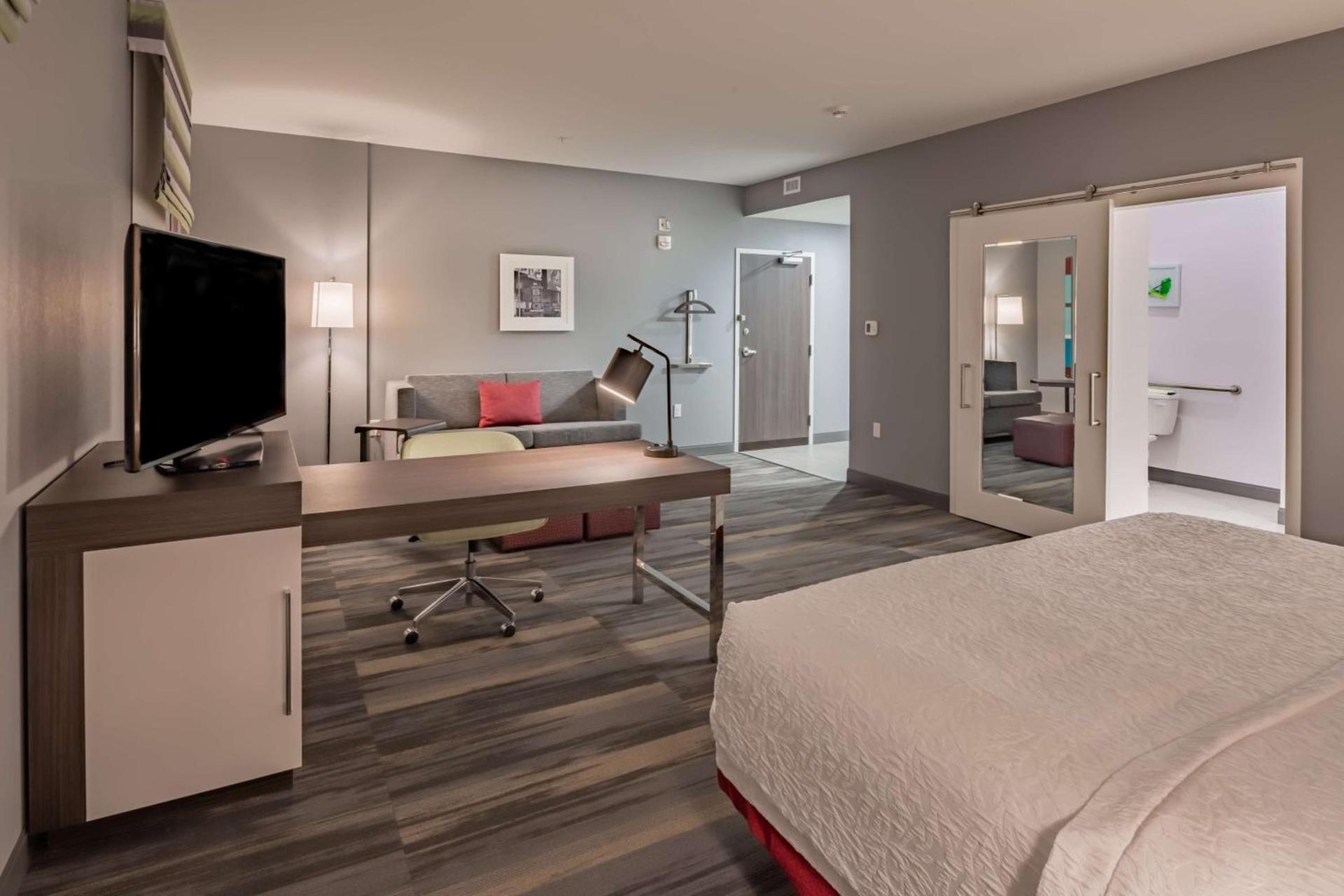 Hampton Inn & Suites Dallas/Plano Central photo 42