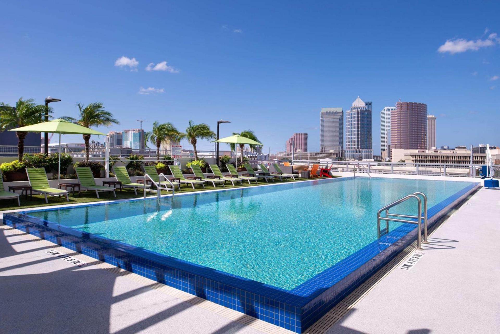 Hampton Inn Tampa Downtown Channel District photo 2