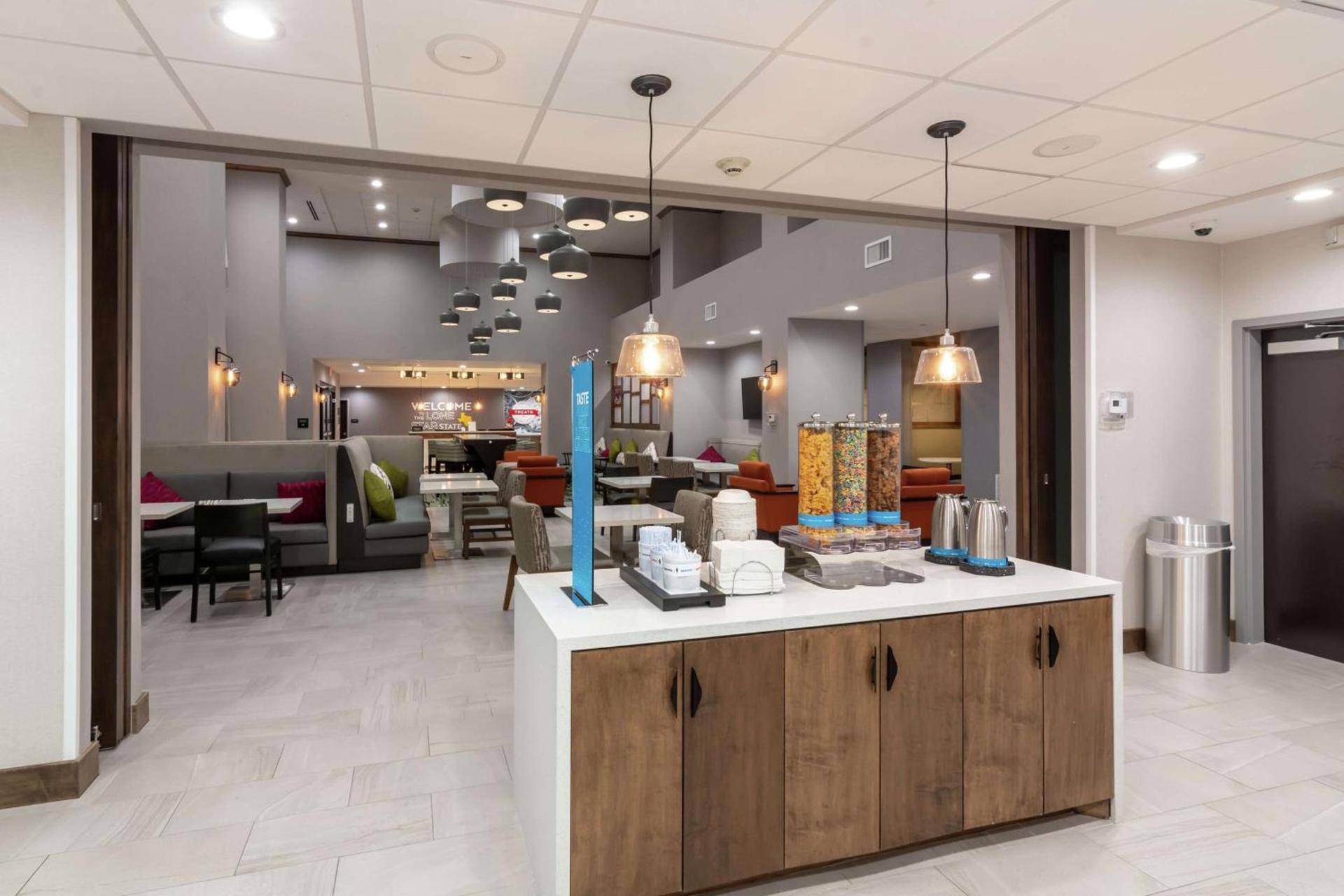 Hampton Inn & Suites Dallas East photo 12