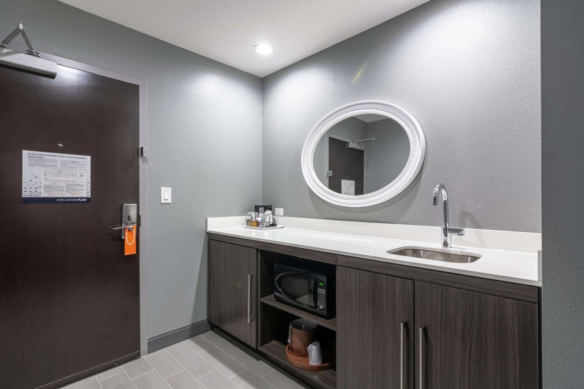 Hampton Inn & Suites Dallas East photo 43