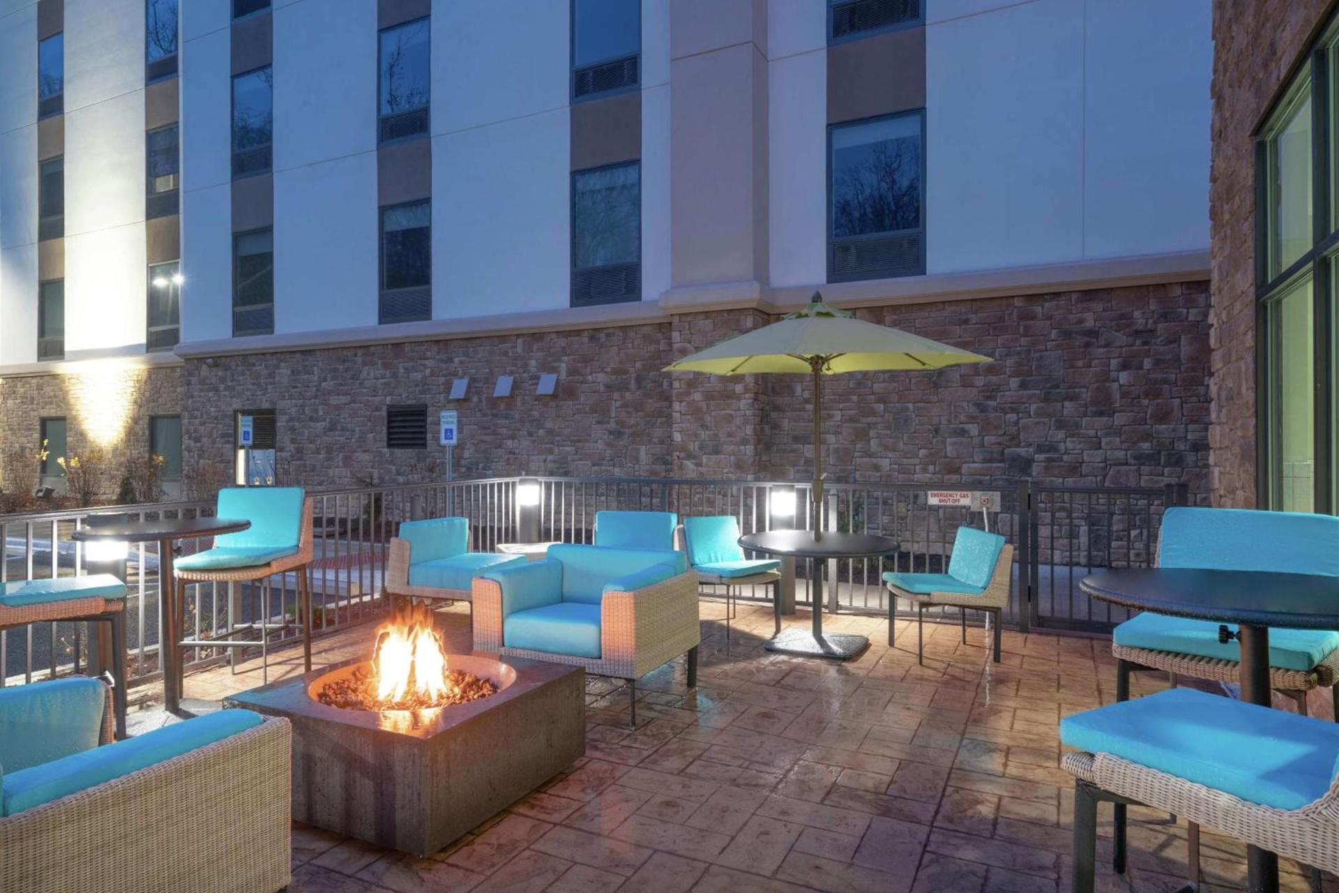 Hampton Inn Weston, WV photo 5