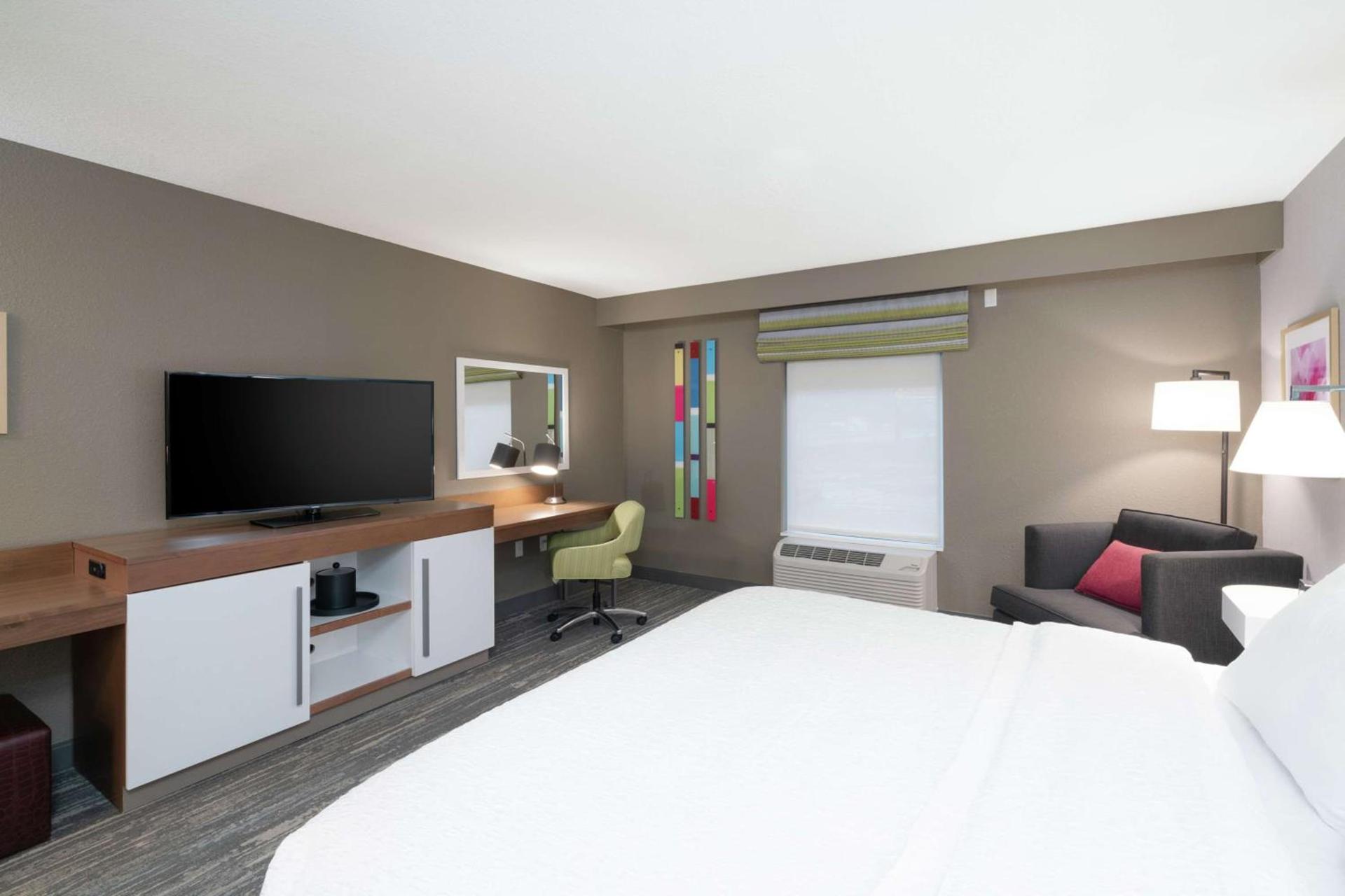 Hampton Inn Weston, WV photo 14
