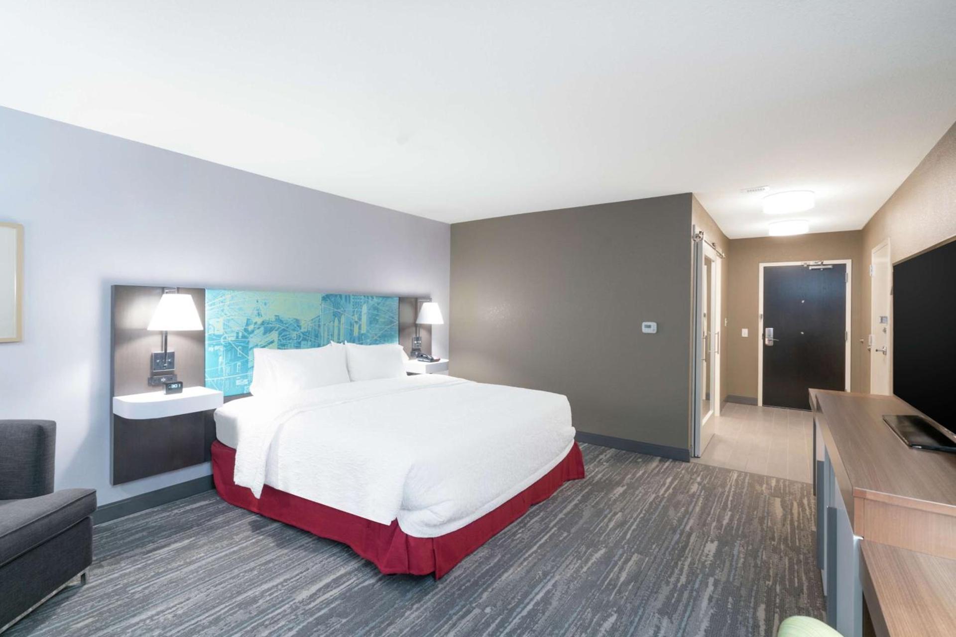 Hampton Inn Weston, WV photo 3