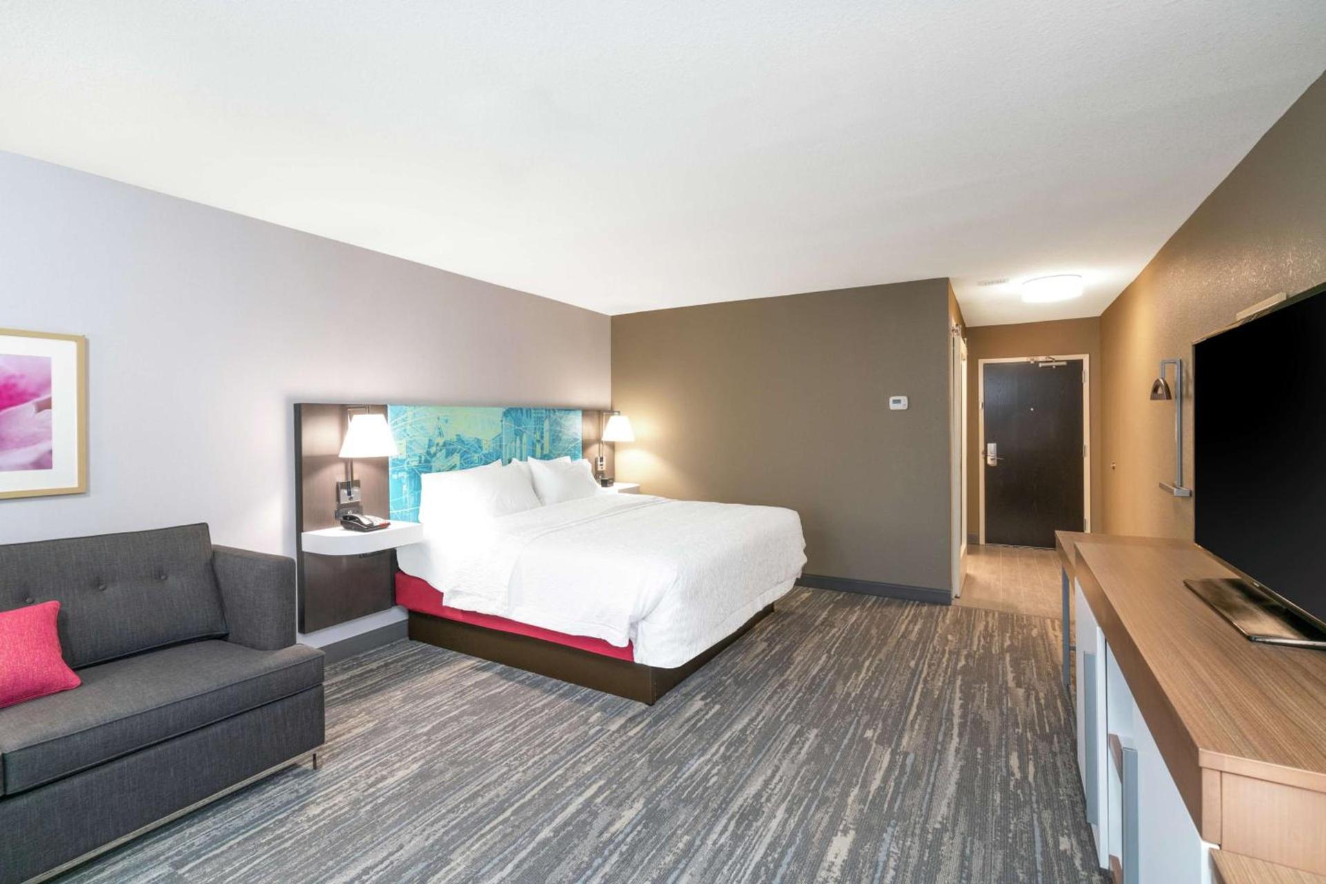 Hampton Inn Weston, WV photo 25