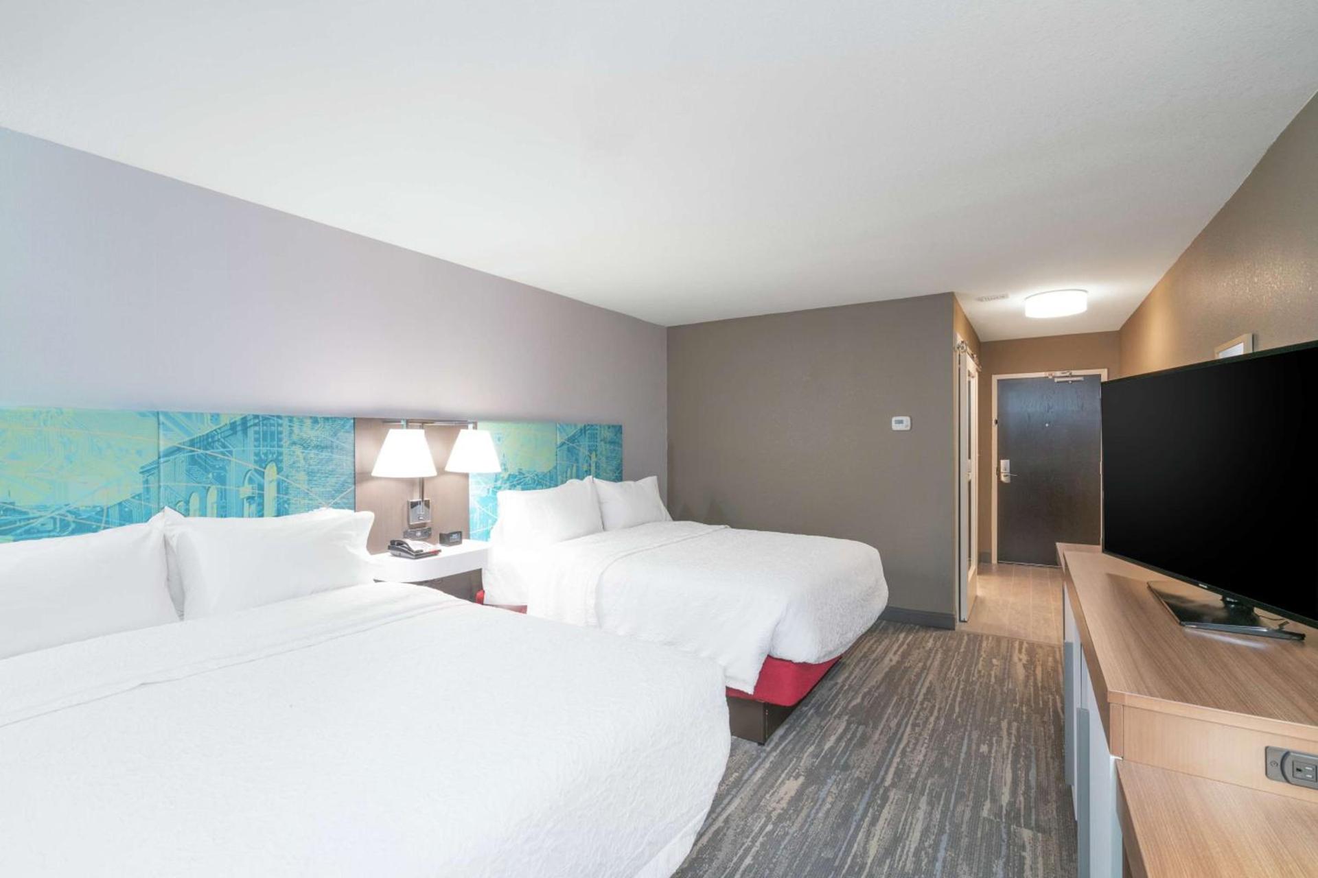 Hampton Inn Weston, WV photo 28