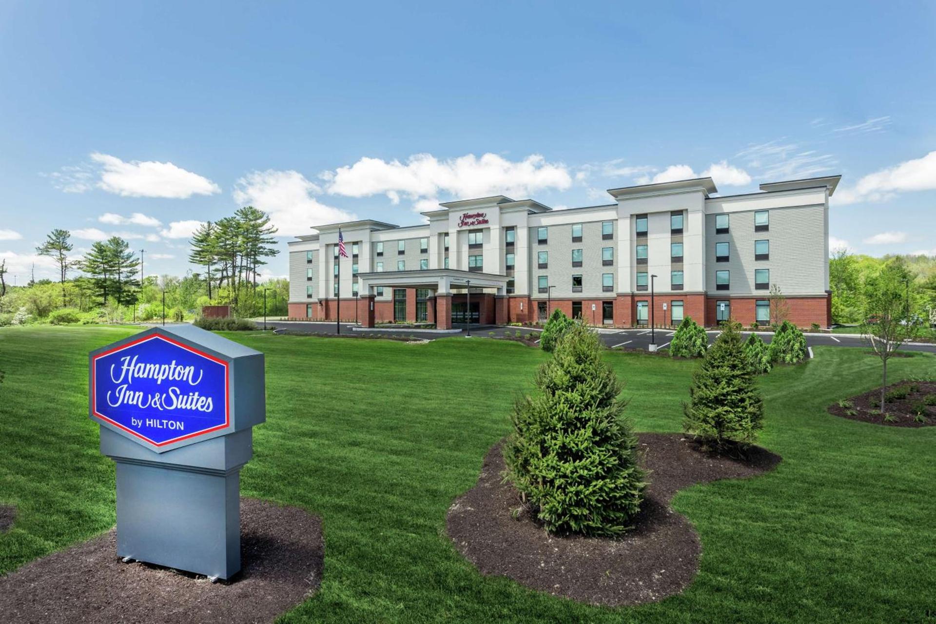 Hampton Inn & Suites Kittery-Portsmouth photo 2