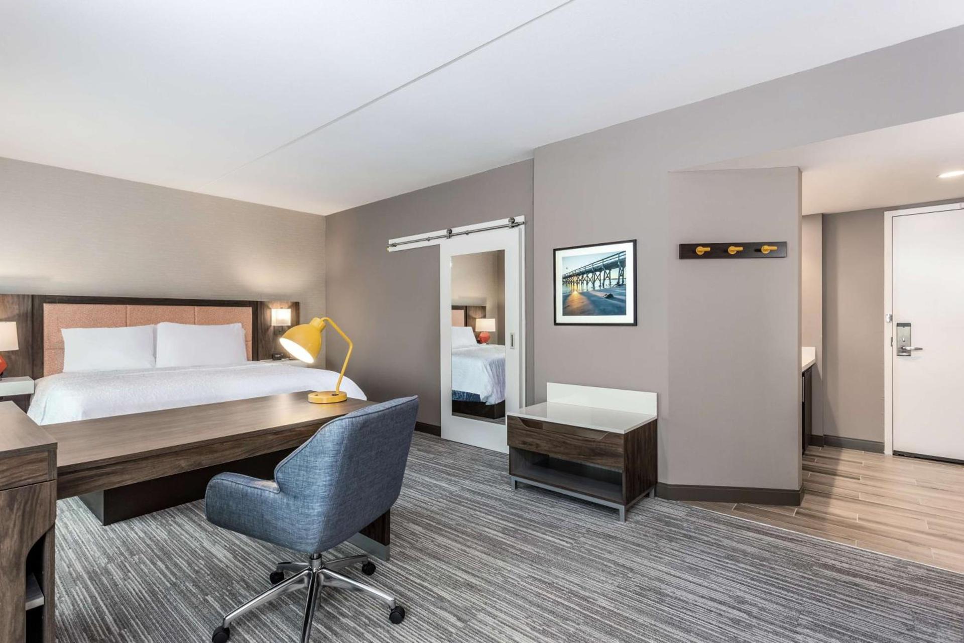Hampton Inn & Suites Kittery-Portsmouth photo 24