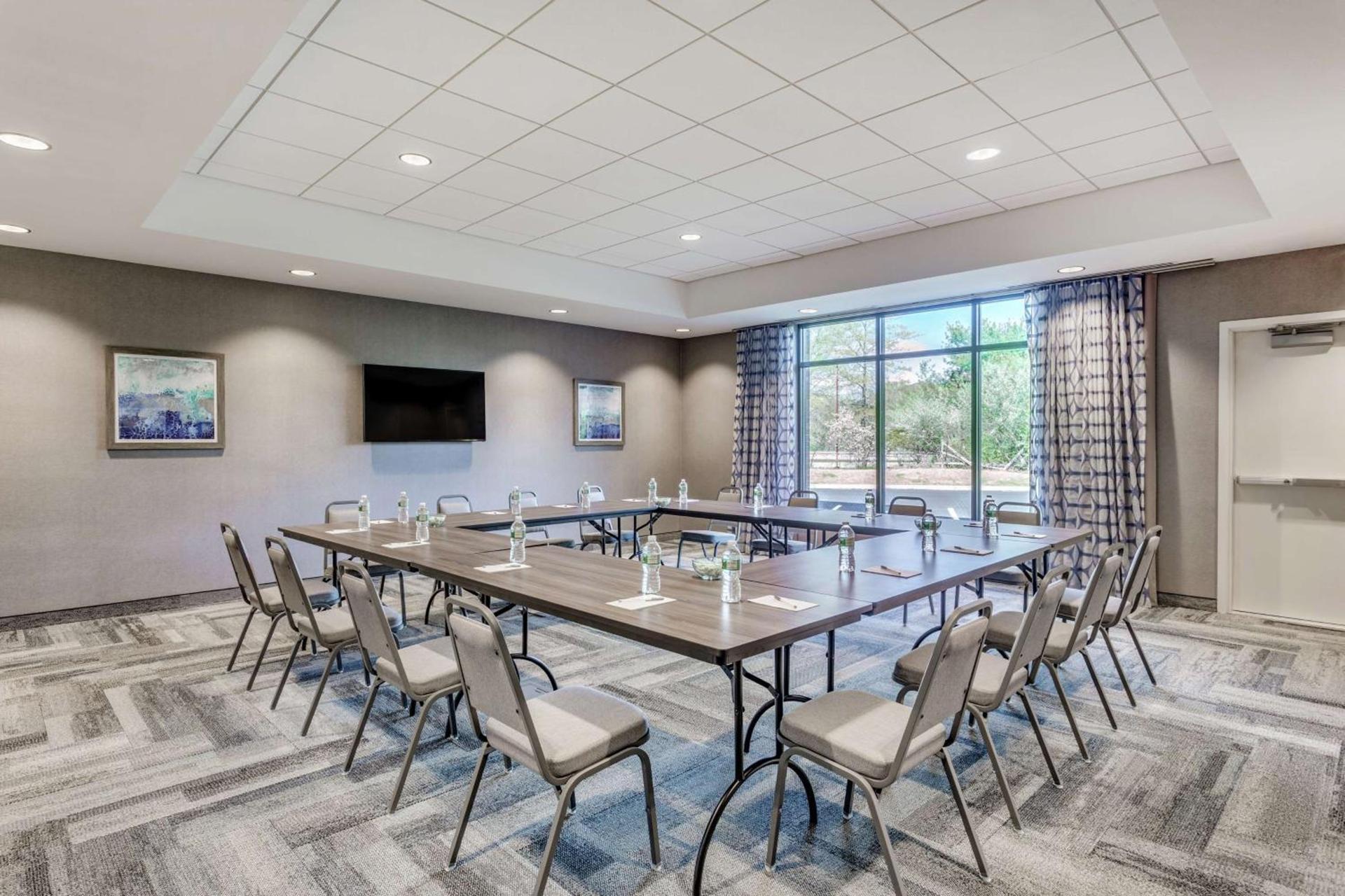 Hampton Inn & Suites Kittery-Portsmouth photo 31