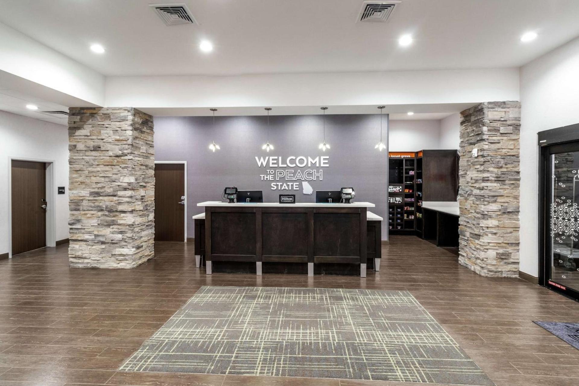 Hampton Inn Locust Grove photo 3