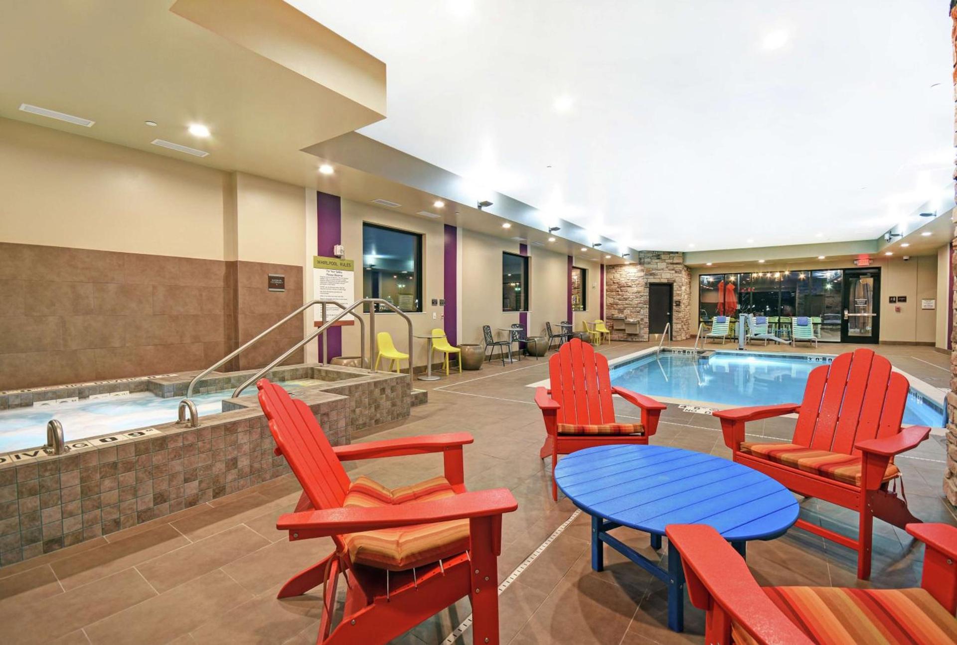 Home2 Suites By Hilton Beloit photo 8