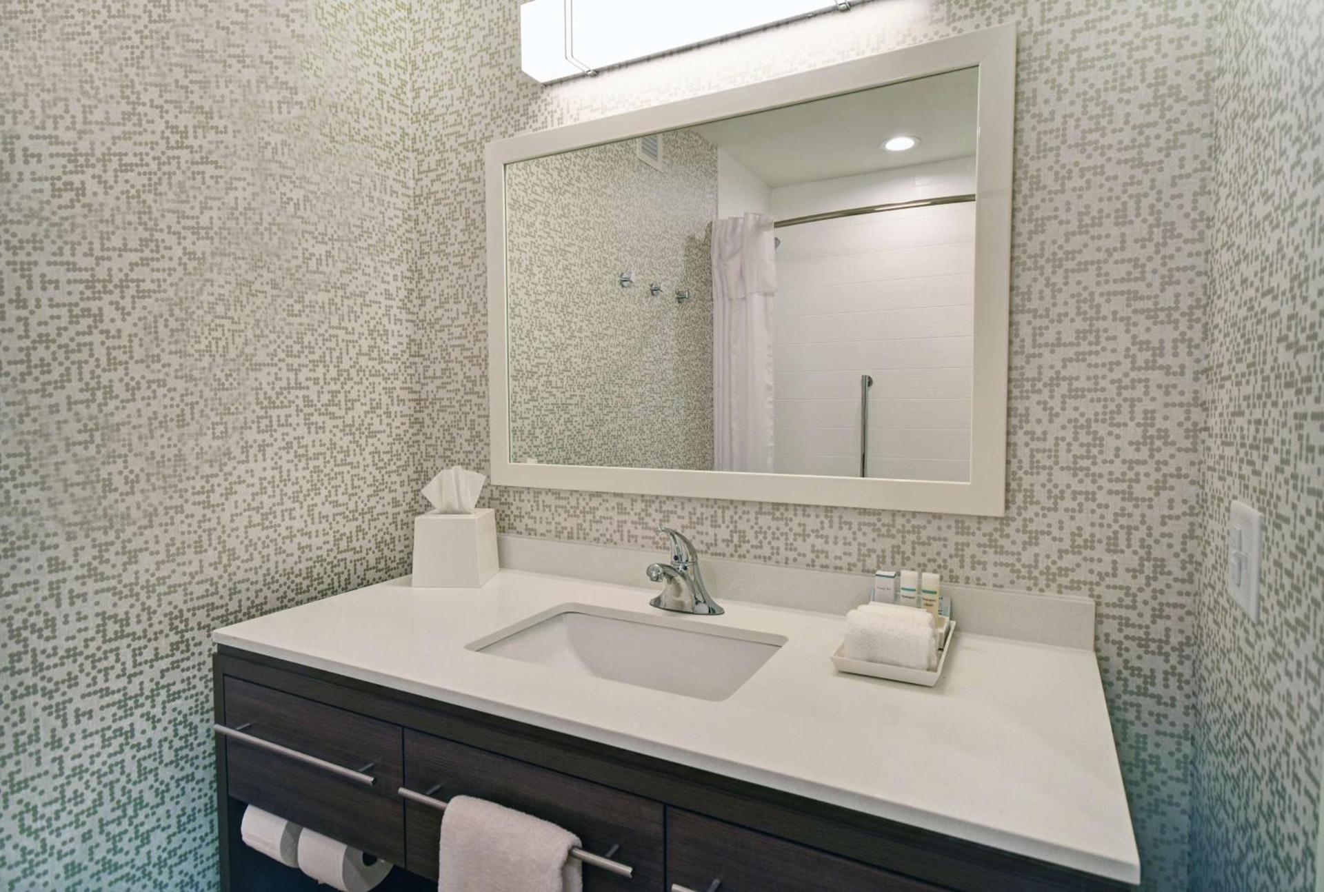 Home2 Suites By Hilton Beloit photo 18