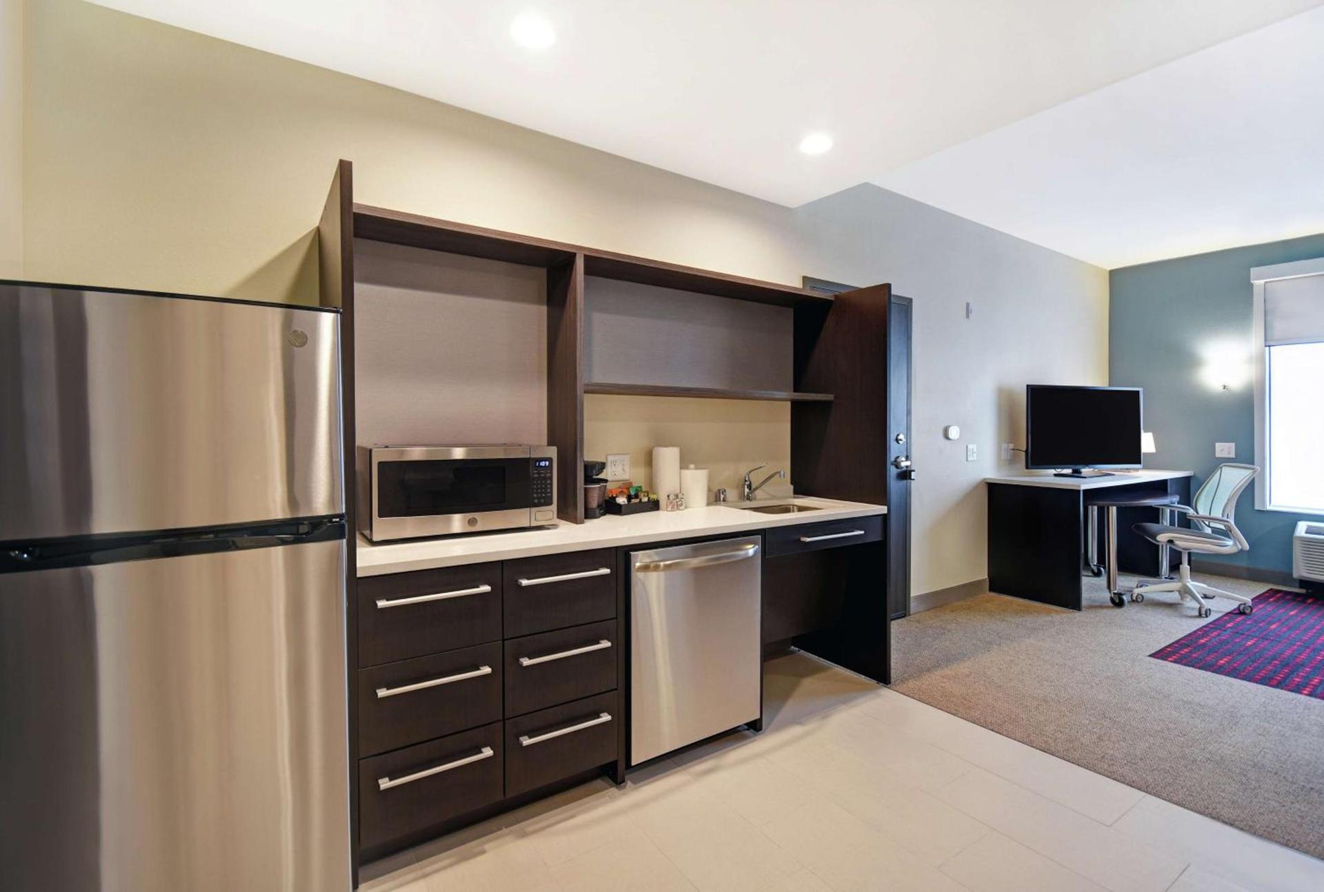 Home2 Suites By Hilton Beloit photo 20