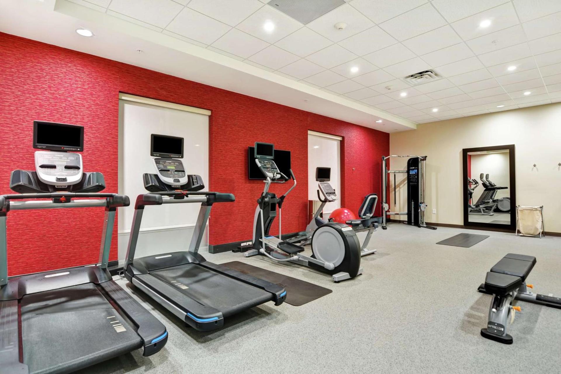 Home2 Suites Charleston West Ashley photo 13