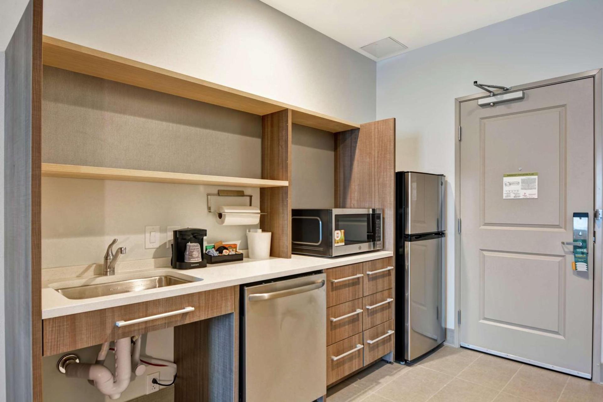 Home2 Suites Charleston West Ashley photo 44
