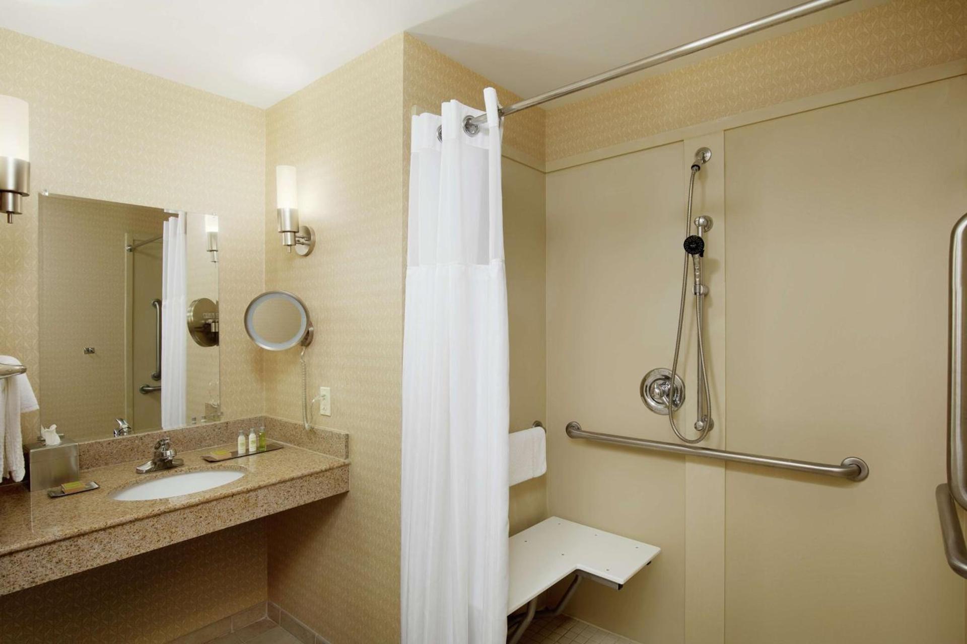 DoubleTree Richmond Airport photo 15