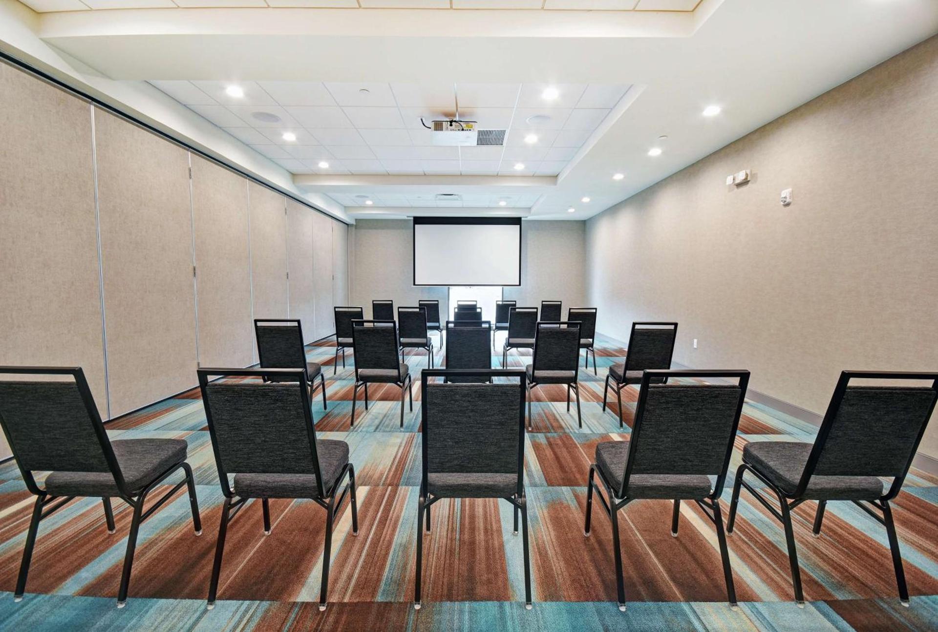 Home2 Suites By Hilton Beloit photo 35