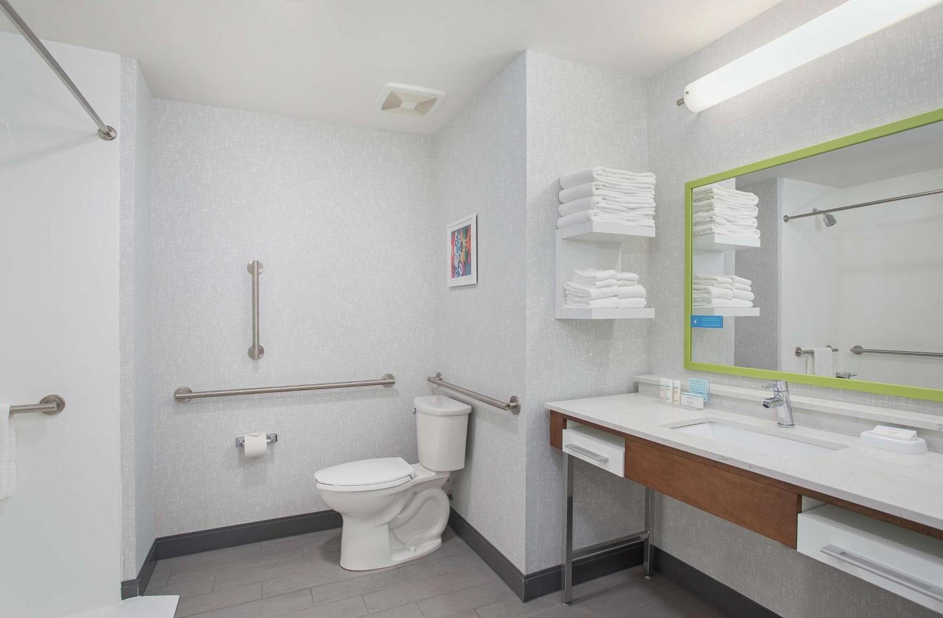 Hampton Inn Simpsonville photo 16