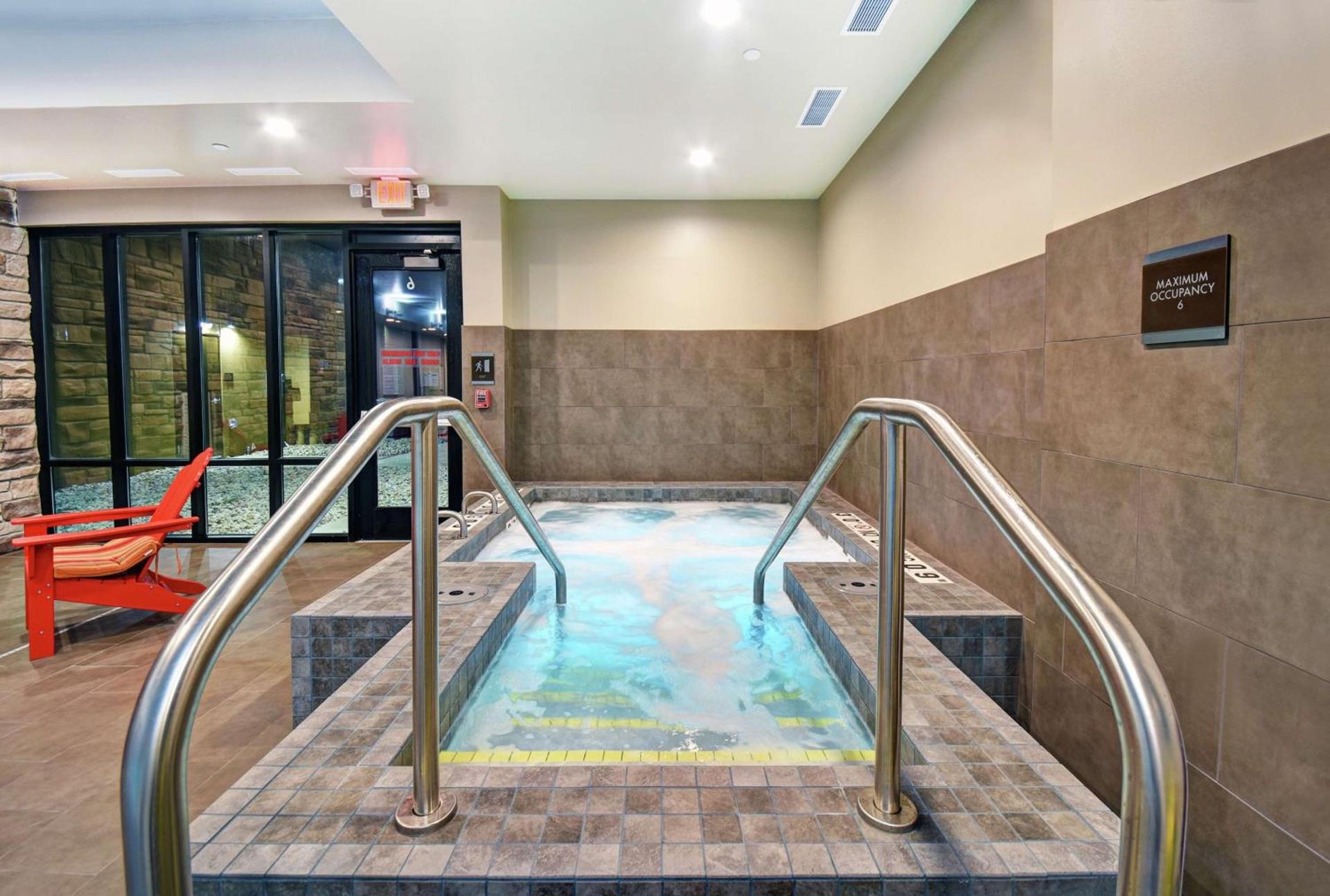 Home2 Suites By Hilton Beloit photo 39