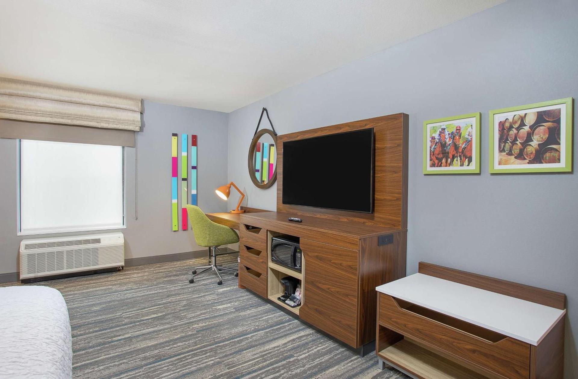 Hampton Inn Simpsonville photo 19
