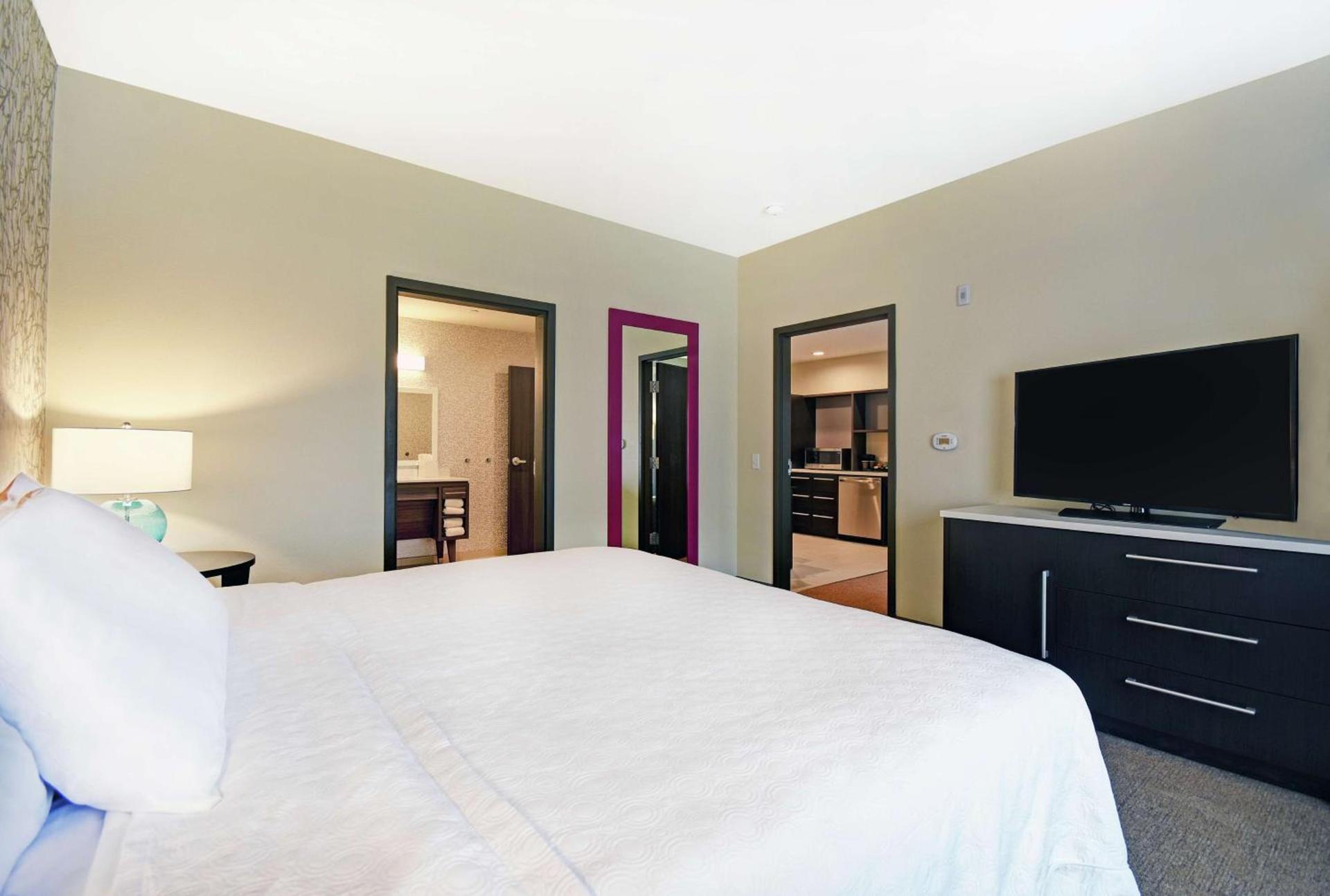 Home2 Suites By Hilton Beloit photo 43