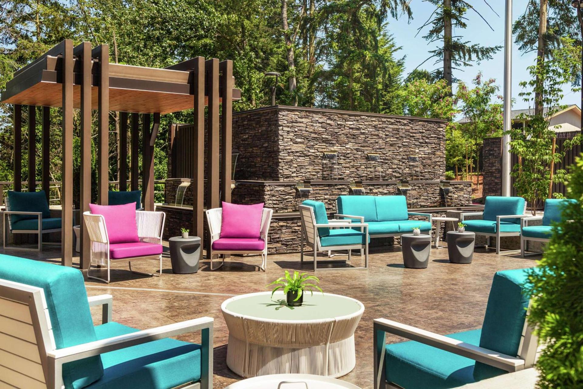 Hilton Garden Inn Seattle Airport photo 2