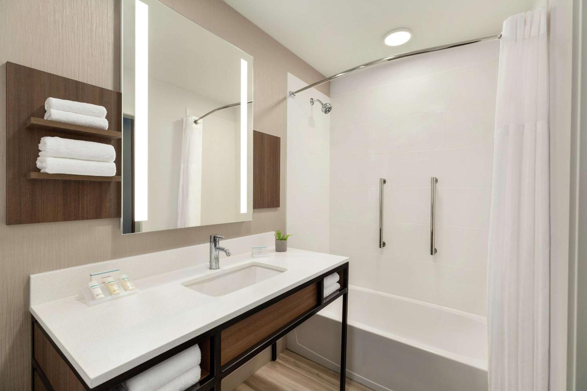 Hilton Garden Inn Seattle Airport photo 13