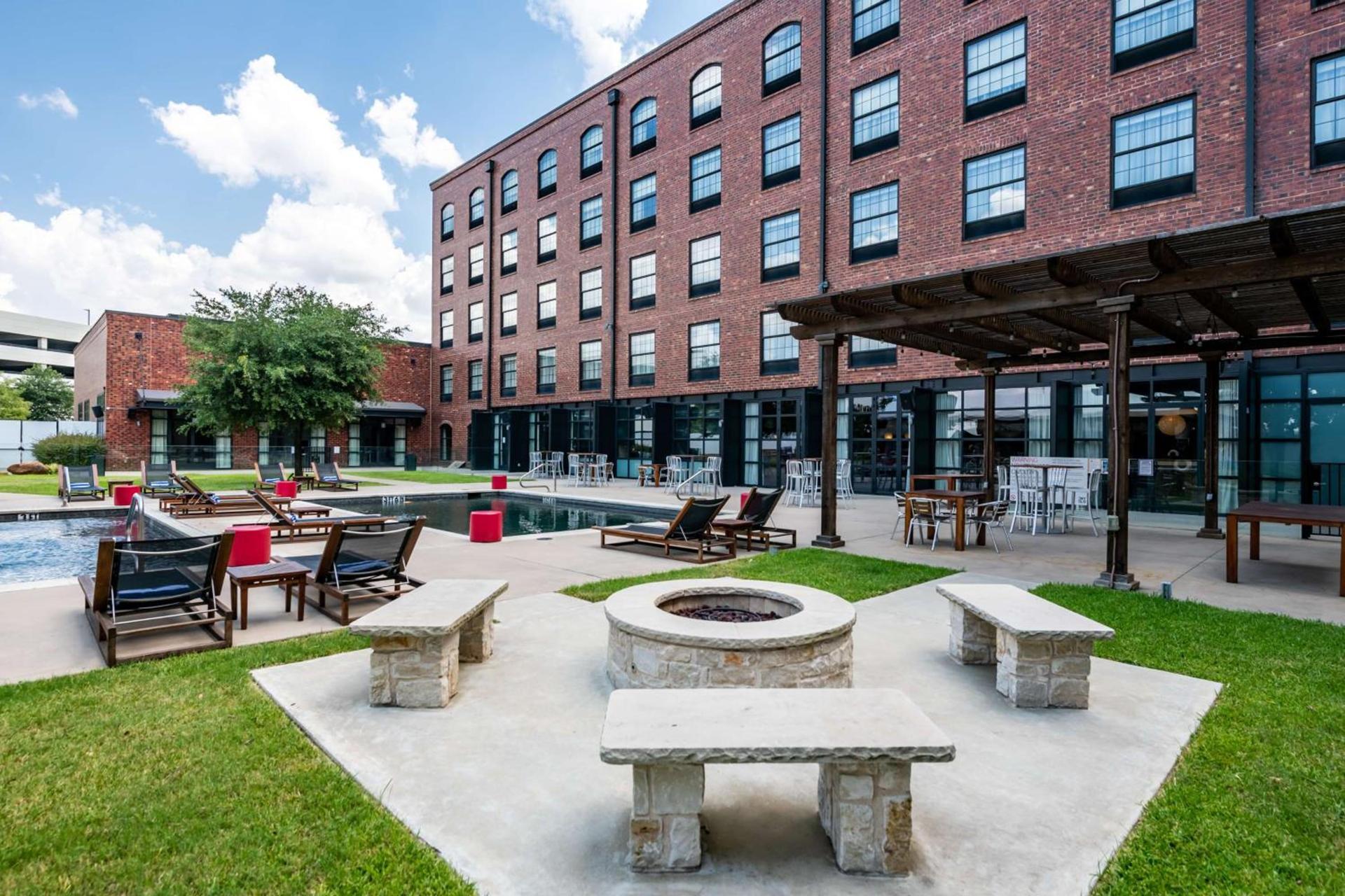 NYLO Las Colinas Hotel, Tapestry Collection by Hilton photo 2