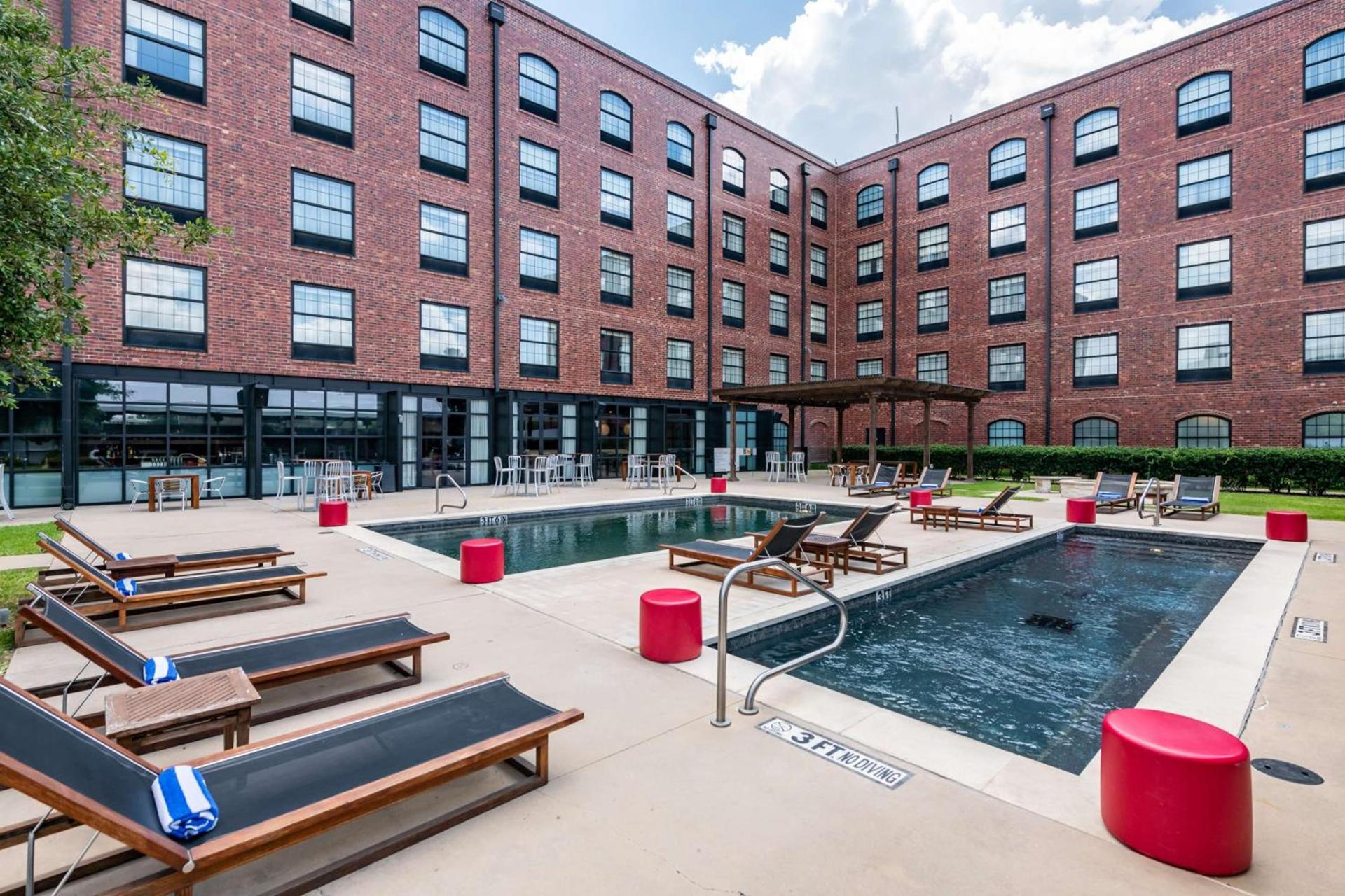 NYLO Las Colinas Hotel, Tapestry Collection by Hilton photo 8