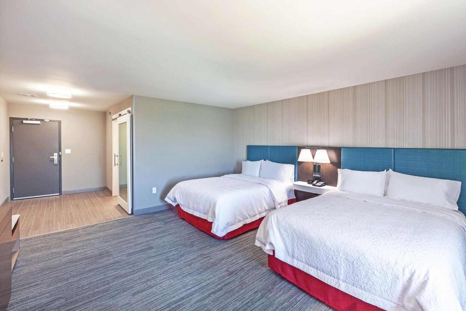 Hampton Inn Gardner photo 14